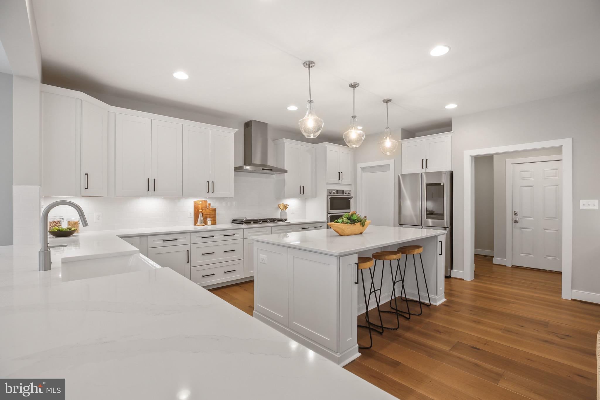 VIENNA WOODS - Residential