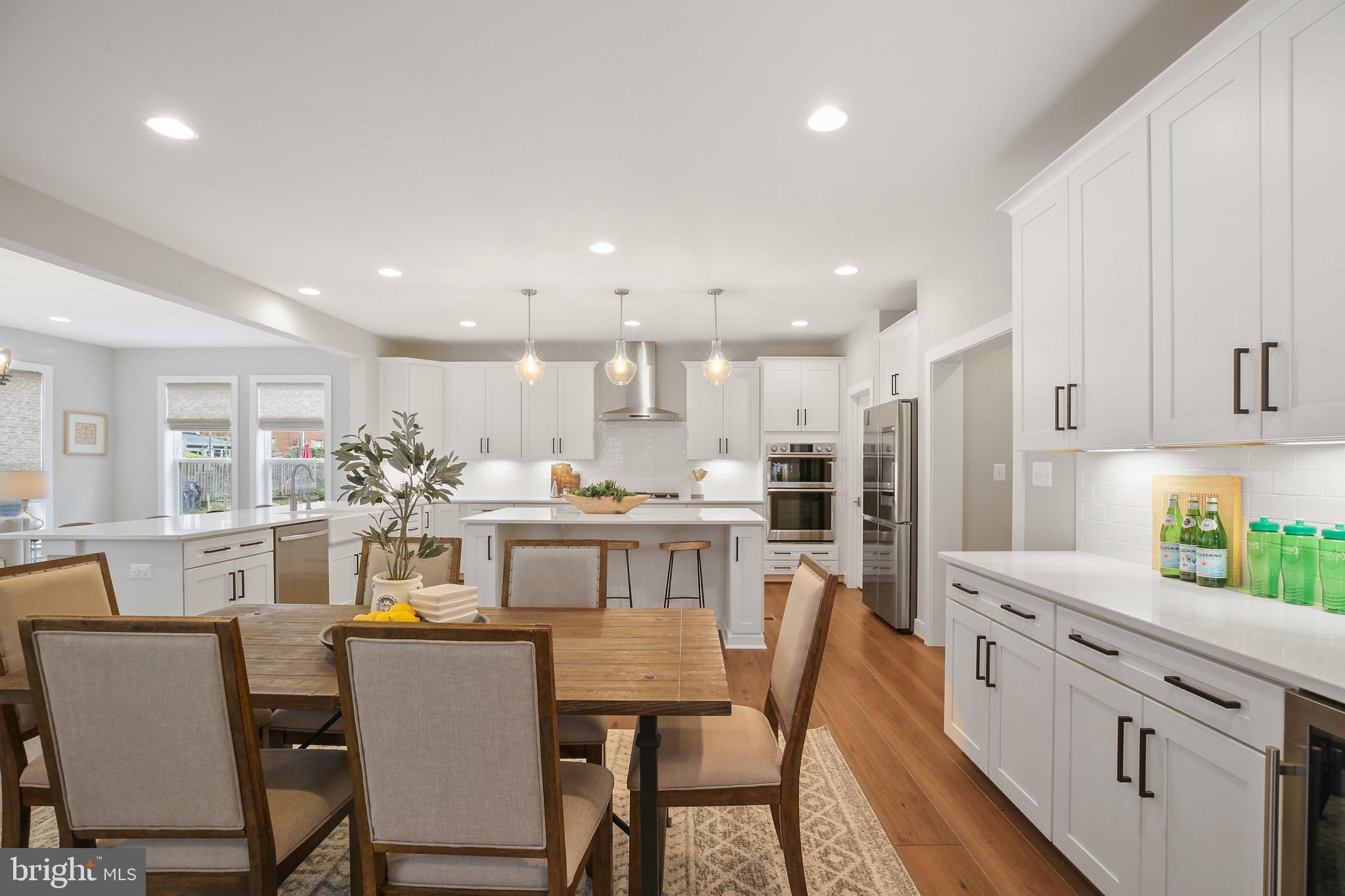 VIENNA WOODS - Residential