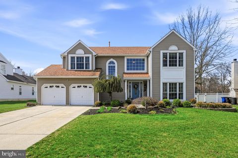 Homes For Sale - 8 Chaucer Lane<br/> Burlington County, MEDFORD, NJ 08055