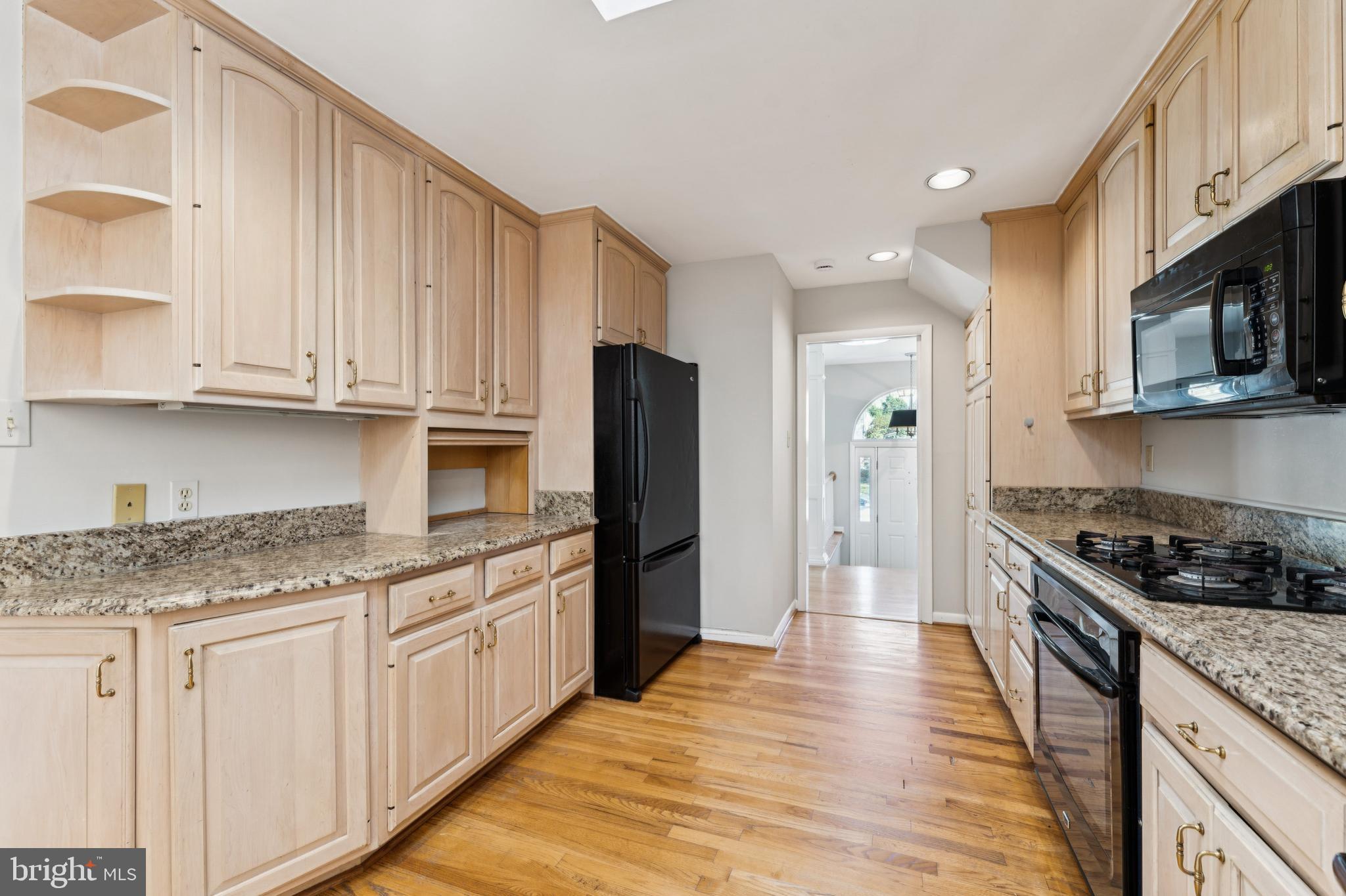 OAKWOOD KNOLLS - Residential Lease