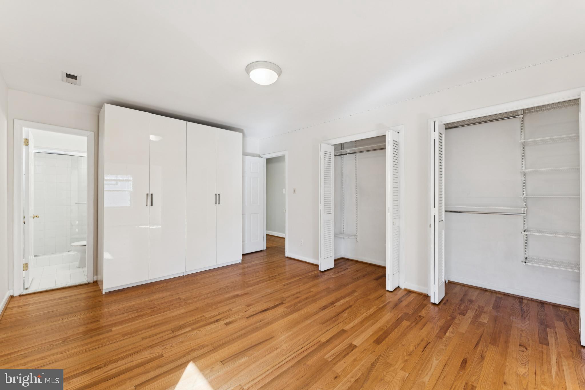 OAKWOOD KNOLLS - Residential Lease