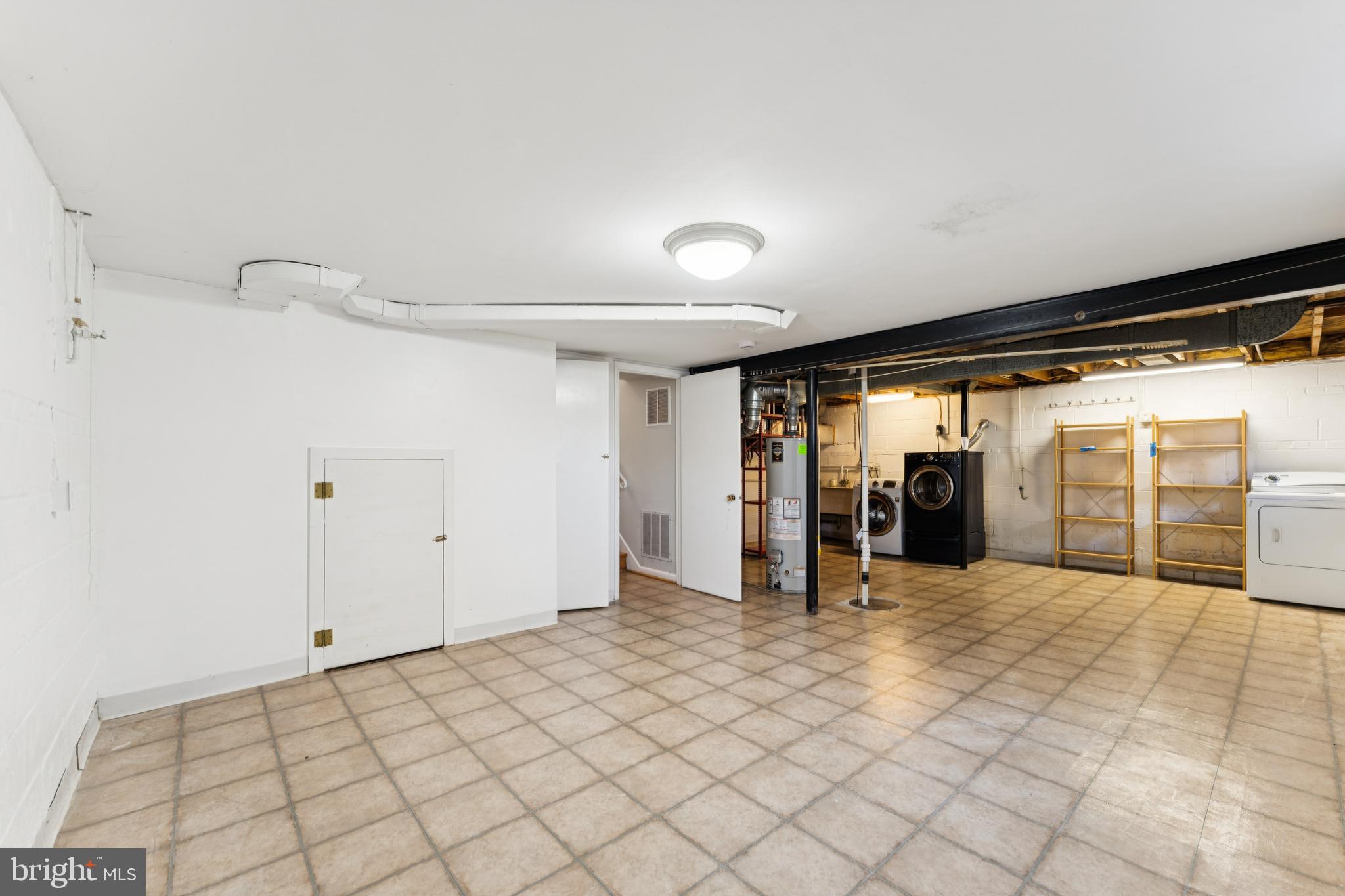 OAKWOOD KNOLLS - Residential Lease