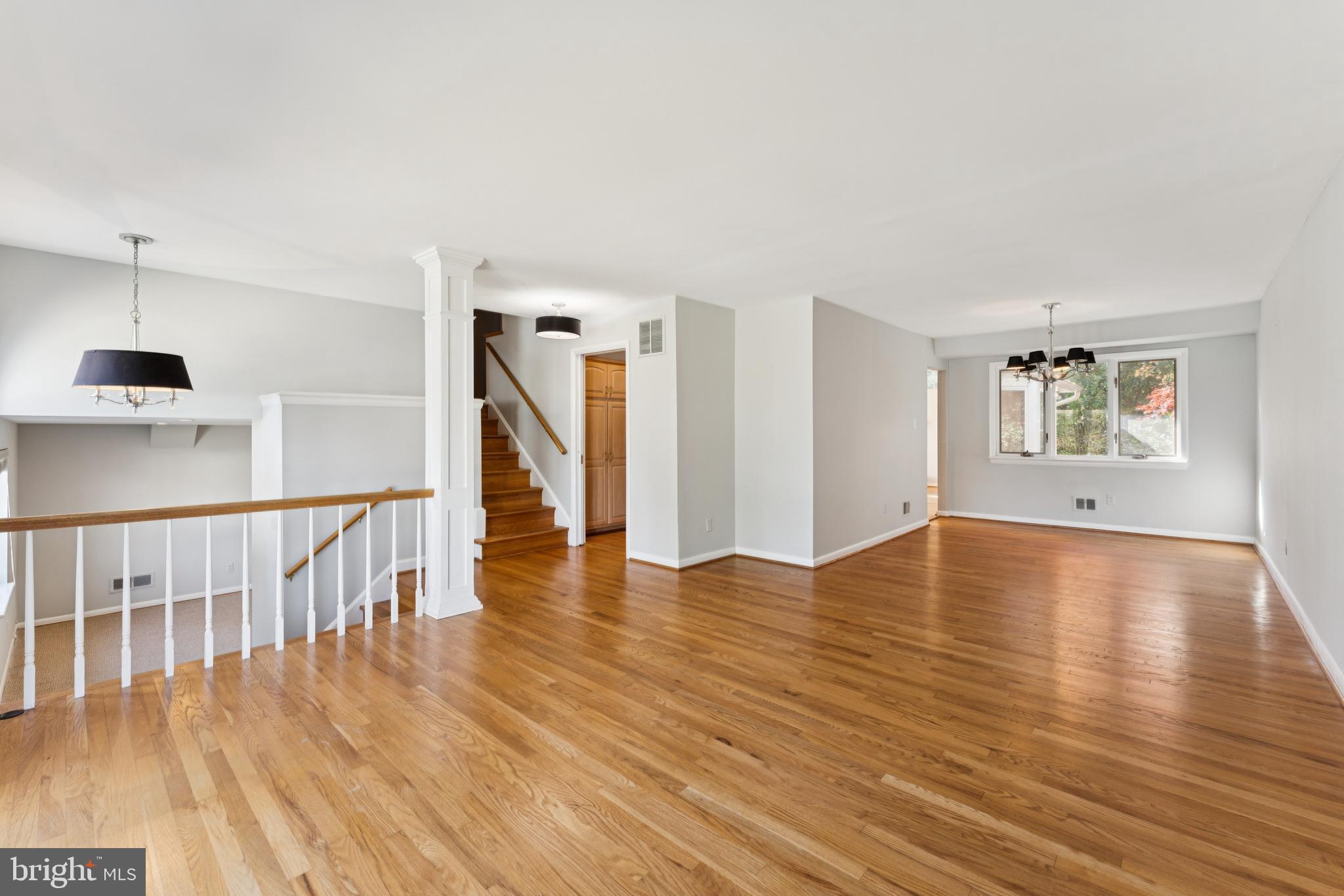 OAKWOOD KNOLLS - Residential Lease