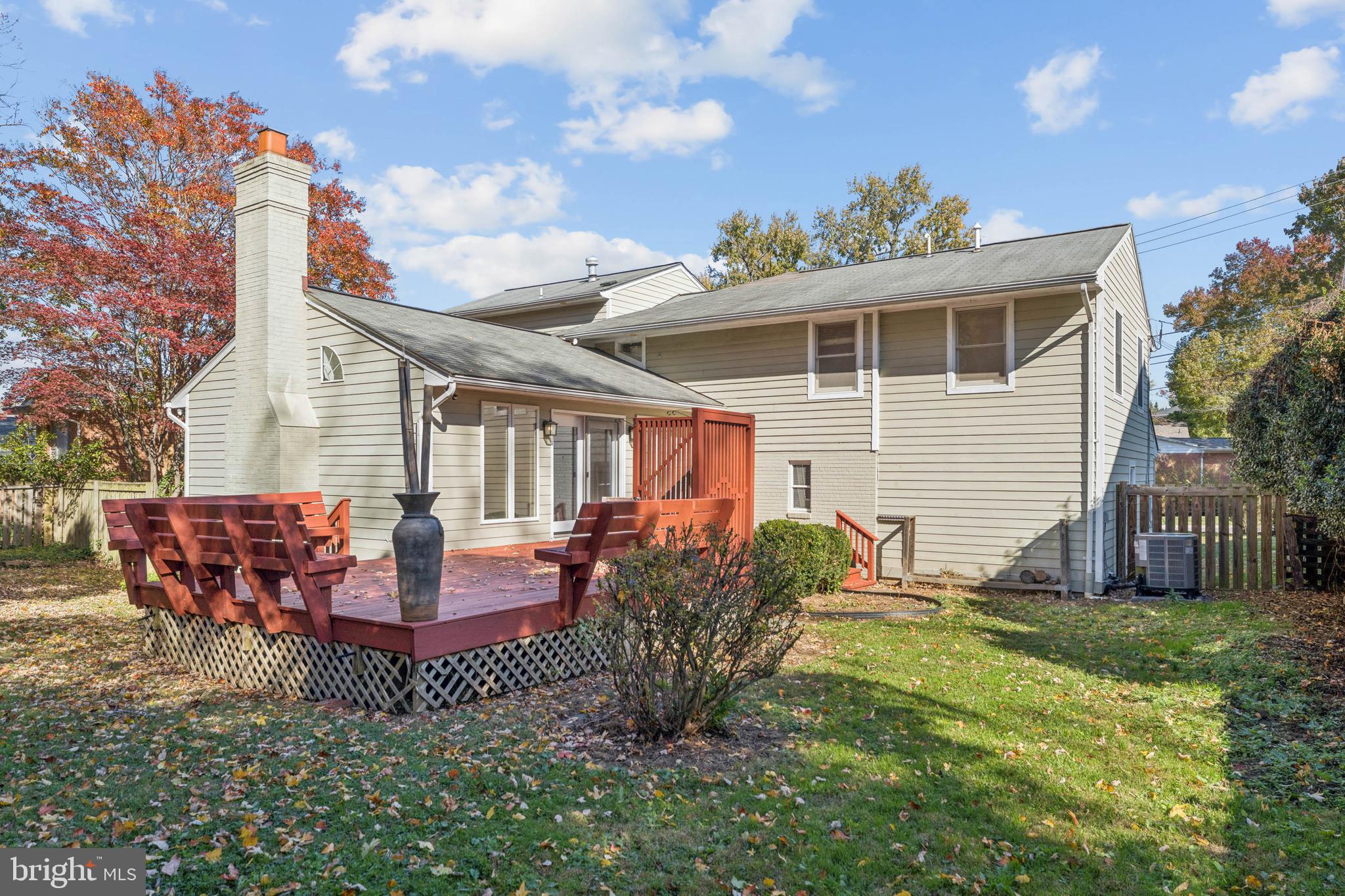 OAKWOOD KNOLLS - Residential Lease