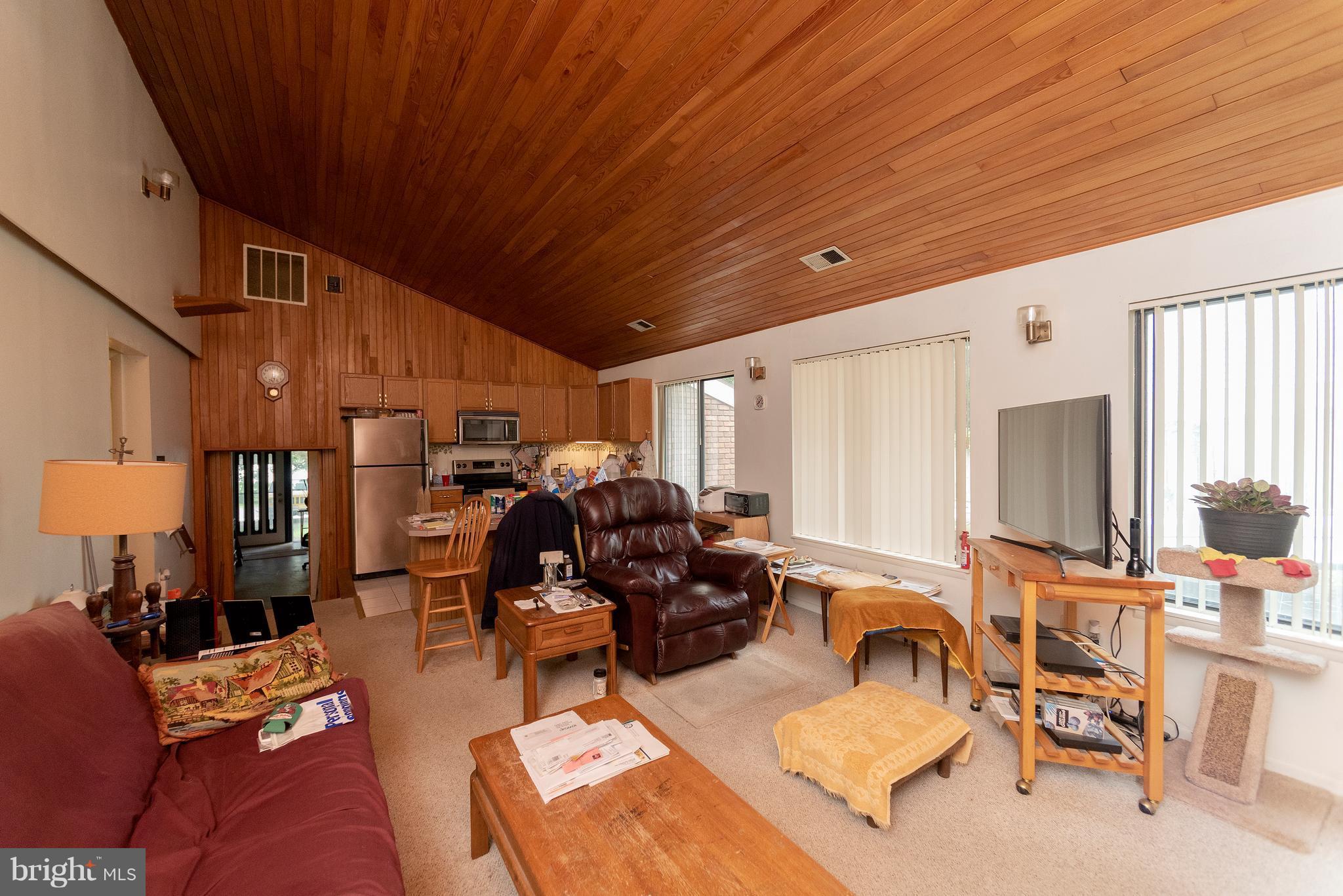 SUNRISE BEACH - Residential