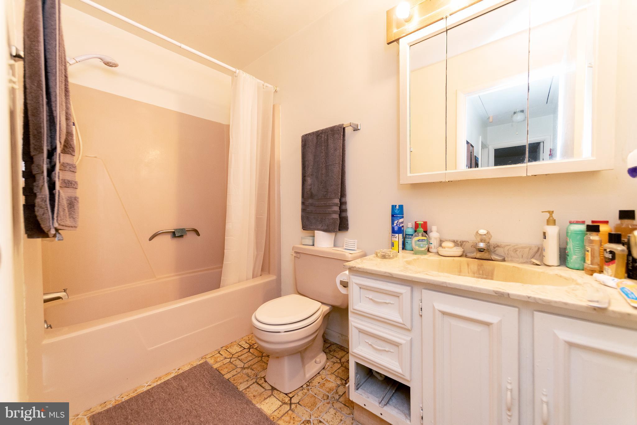 SUNRISE BEACH - Residential