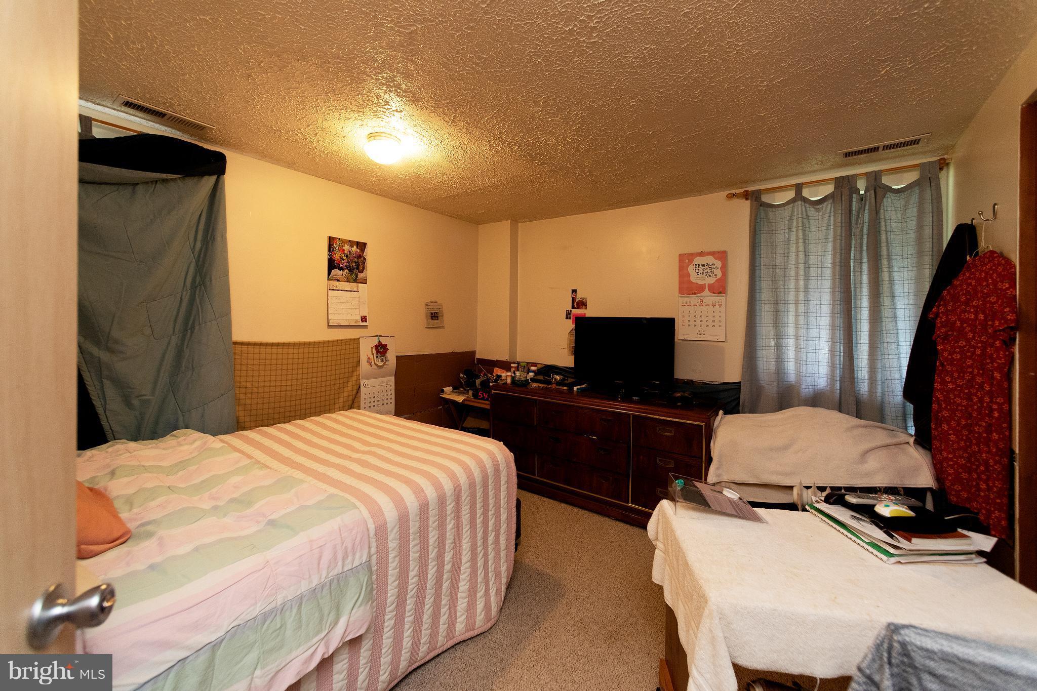 SUNRISE BEACH - Residential