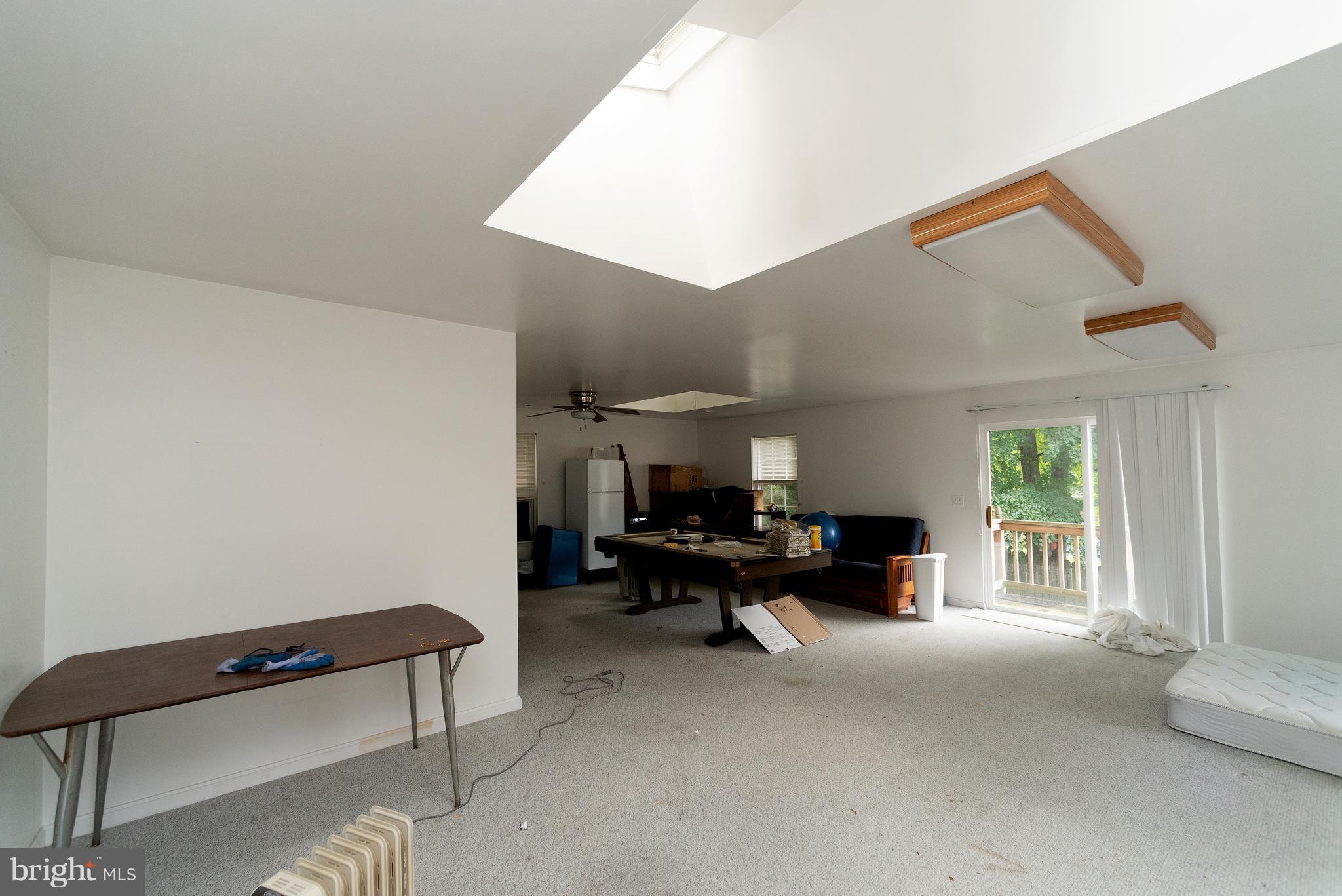 SUNRISE BEACH - Residential