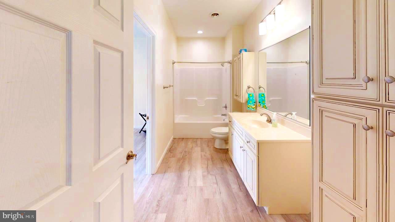 DEERFIELD ESTATES - Residential