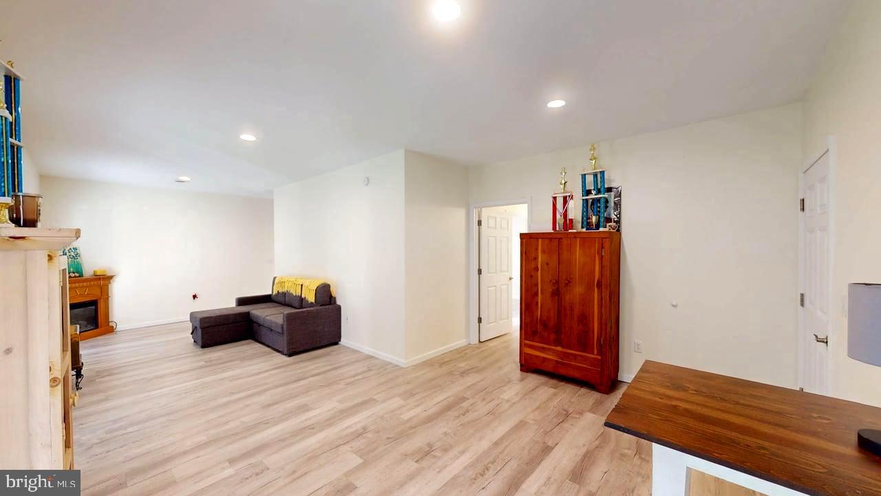 DEERFIELD ESTATES - Residential