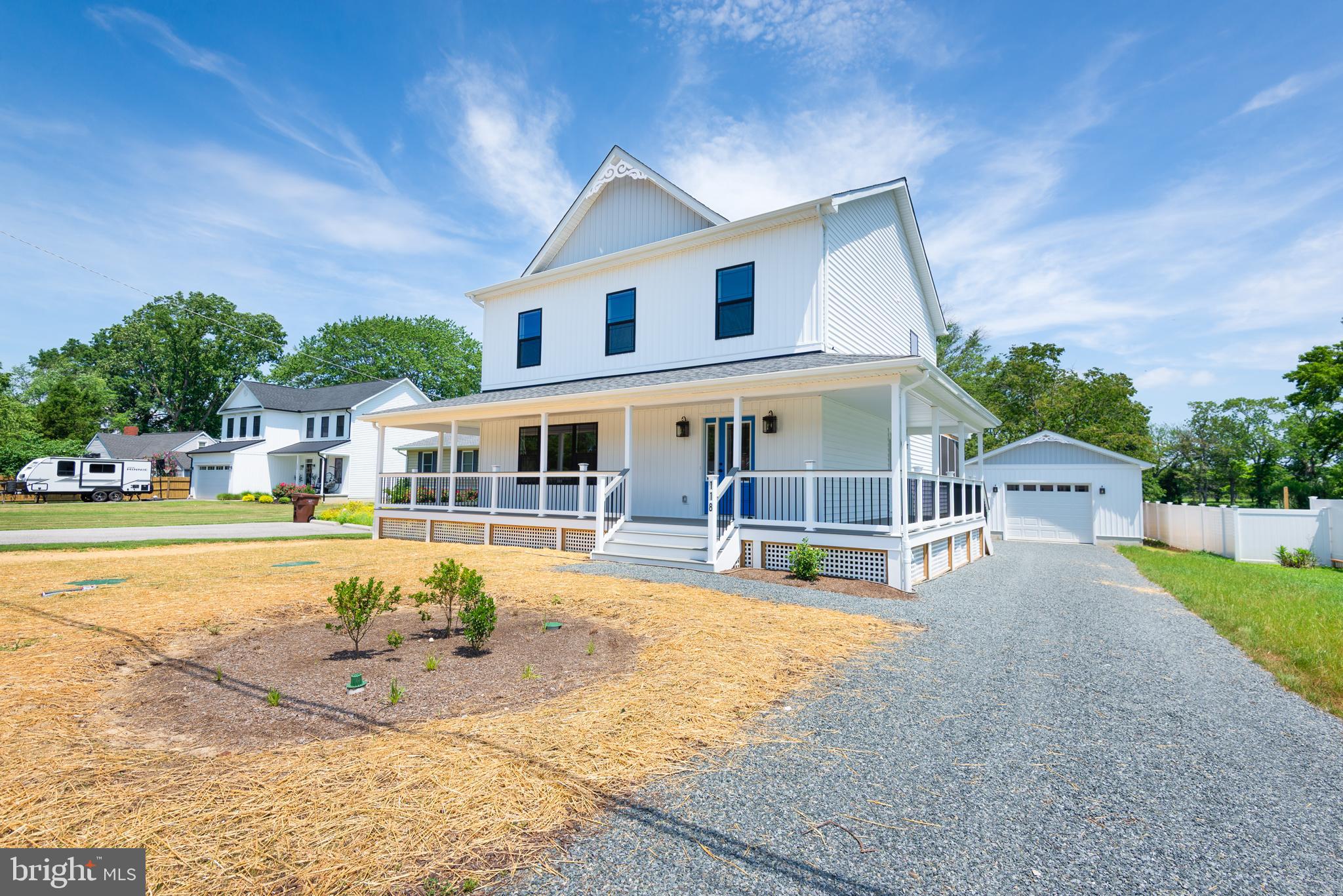 118 N LAKE DRIVE