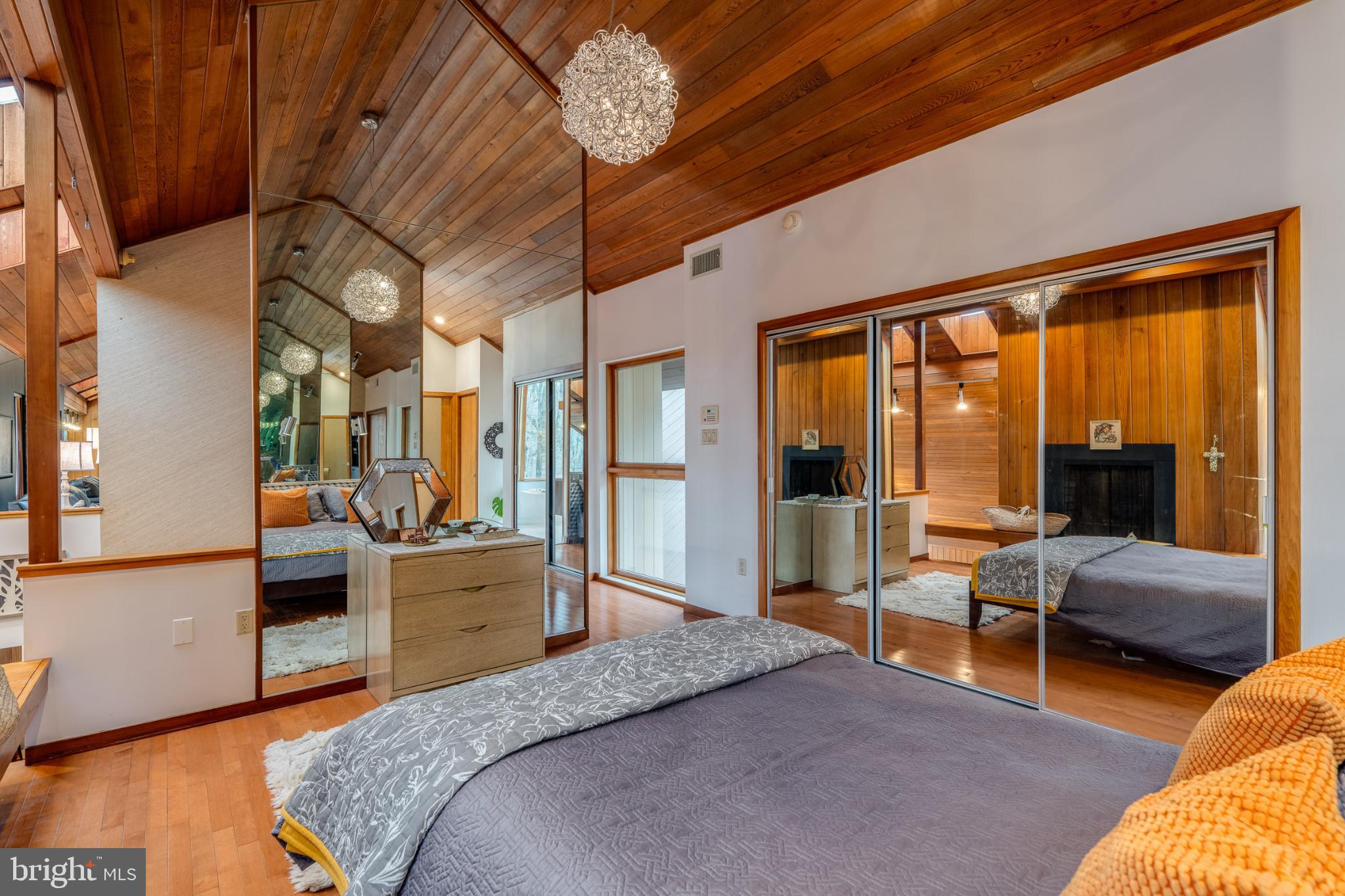 TEXTER MOUNTAIN - Residential