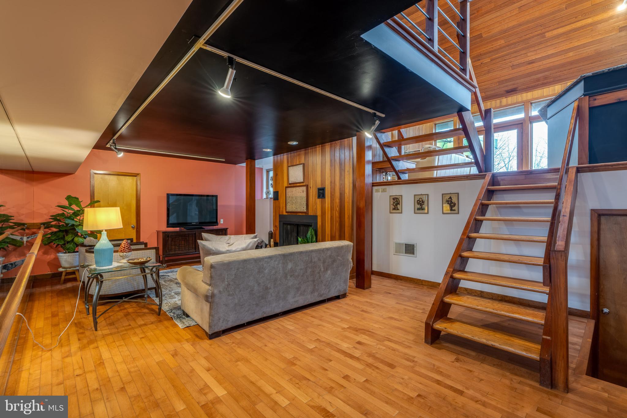 TEXTER MOUNTAIN - Residential