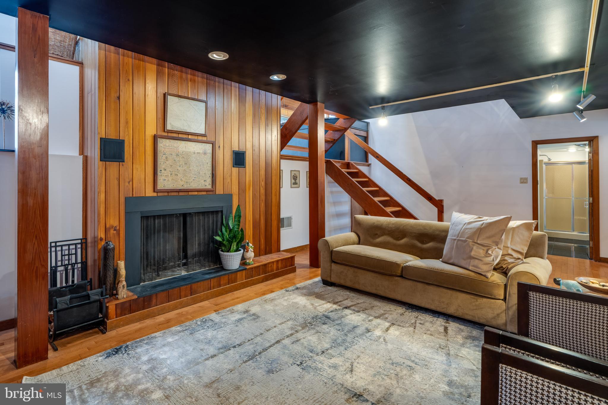 TEXTER MOUNTAIN - Residential