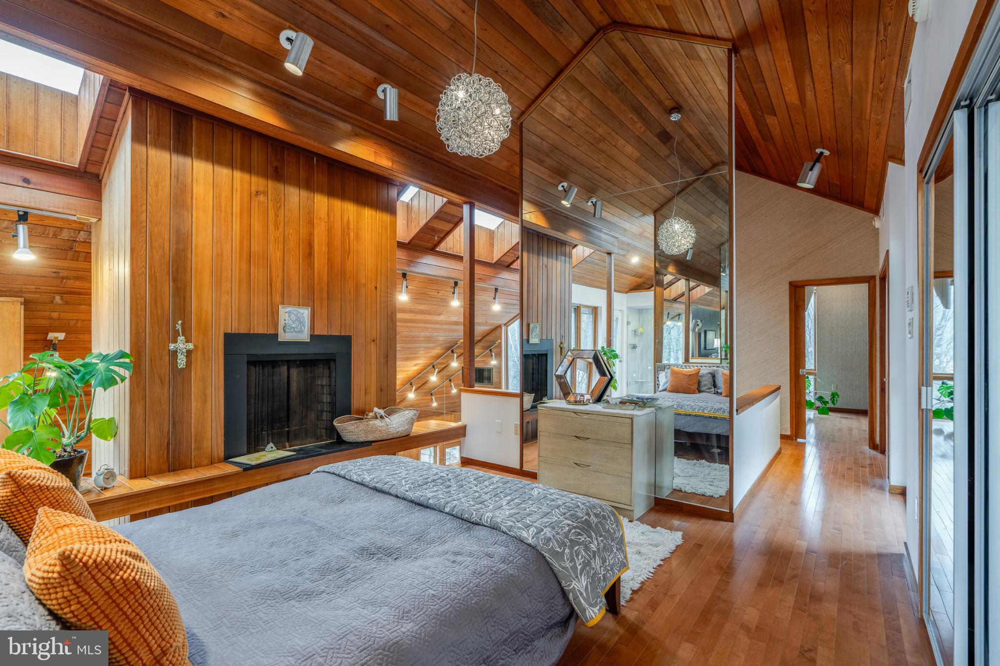 TEXTER MOUNTAIN - Residential