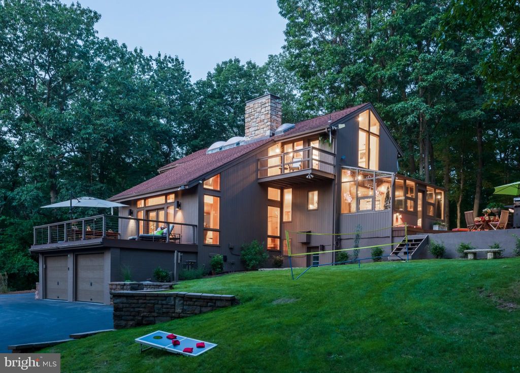 Photo of 725 Laurel Ridge Road, REINHOLDS, PA 17569 (MLS # PALA2083606)