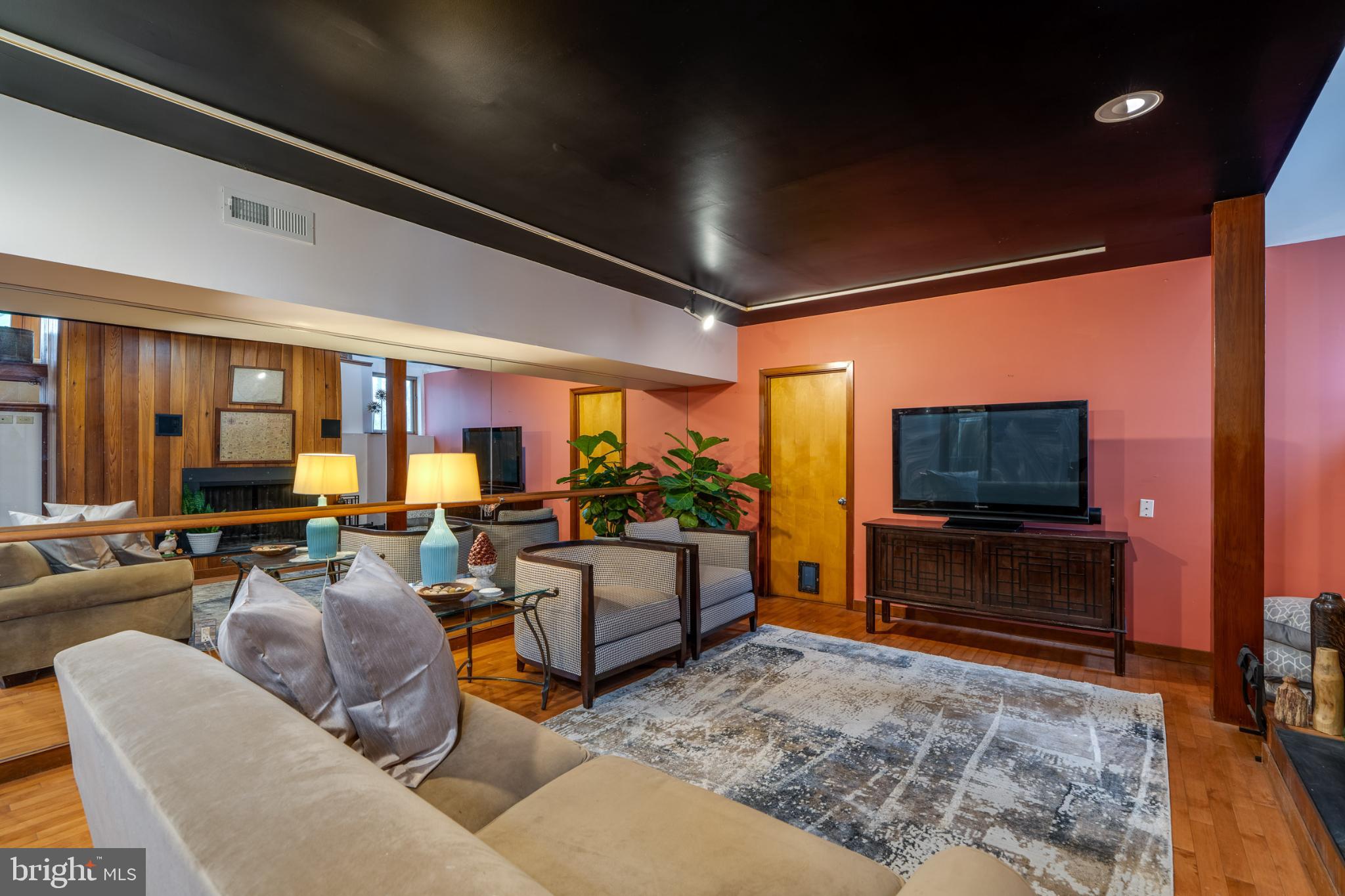 TEXTER MOUNTAIN - Residential