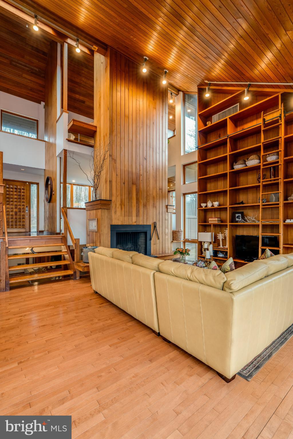 TEXTER MOUNTAIN - Residential