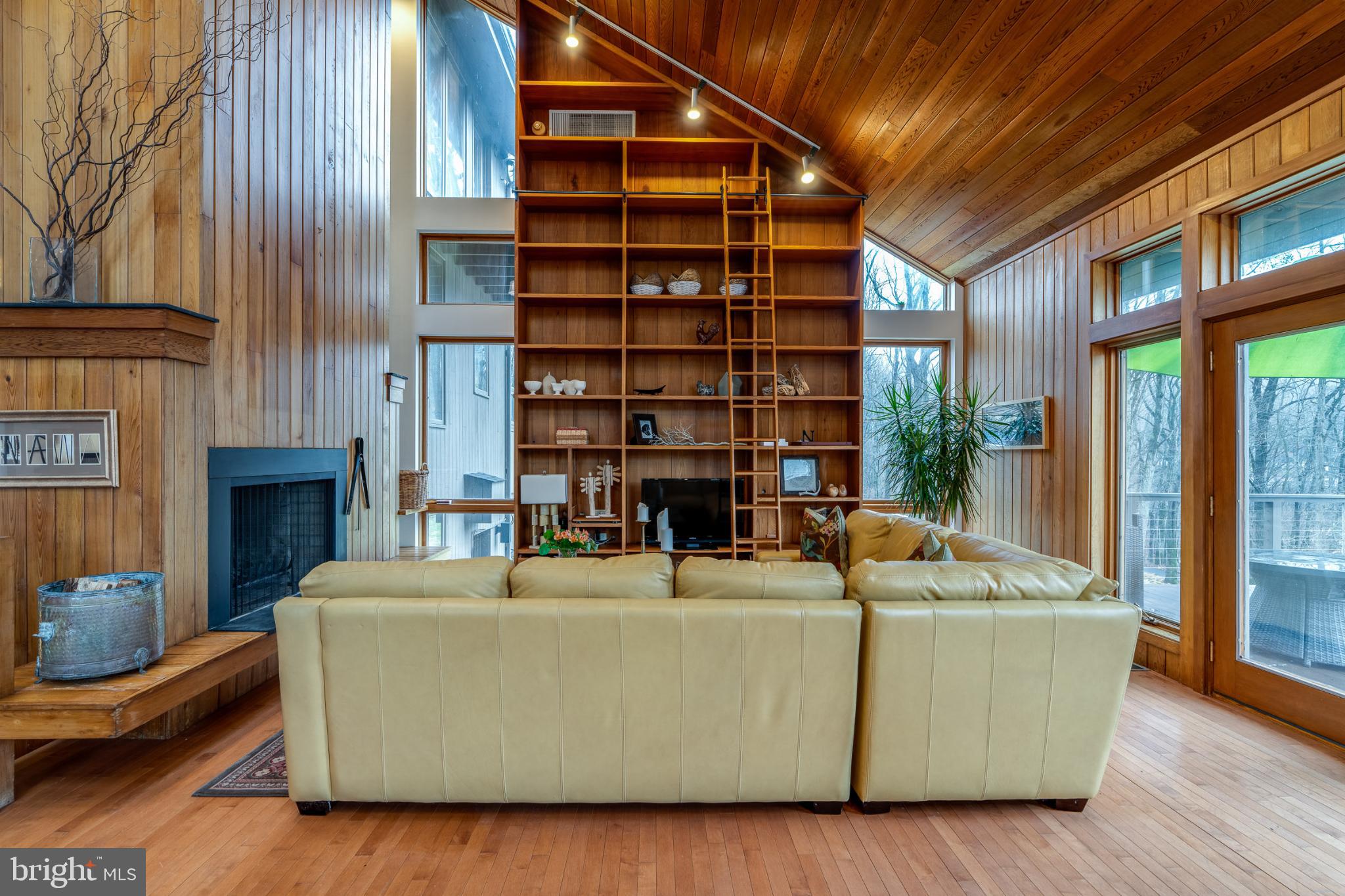 TEXTER MOUNTAIN - Residential