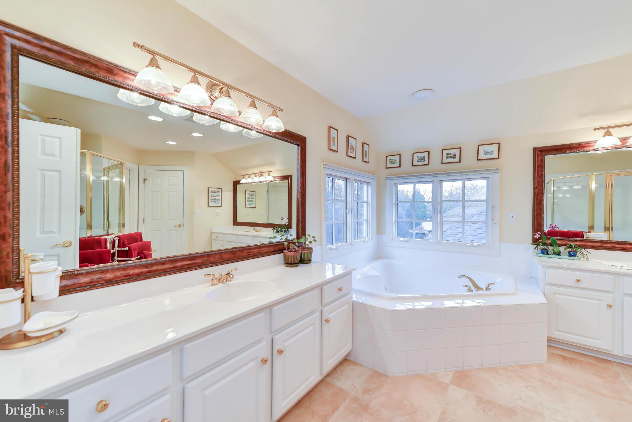 KINGS CLOISTER - Residential