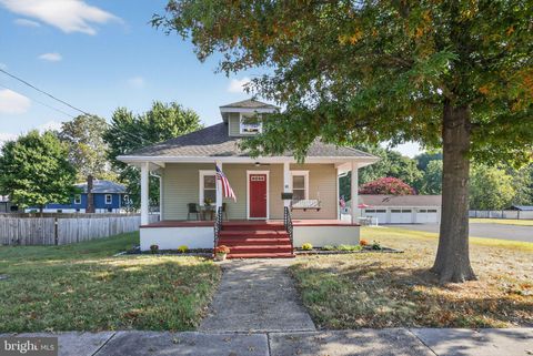 Homes For Sale - 60 E Pittsfield Street<br/> PENNSVILLE, NJ 08070