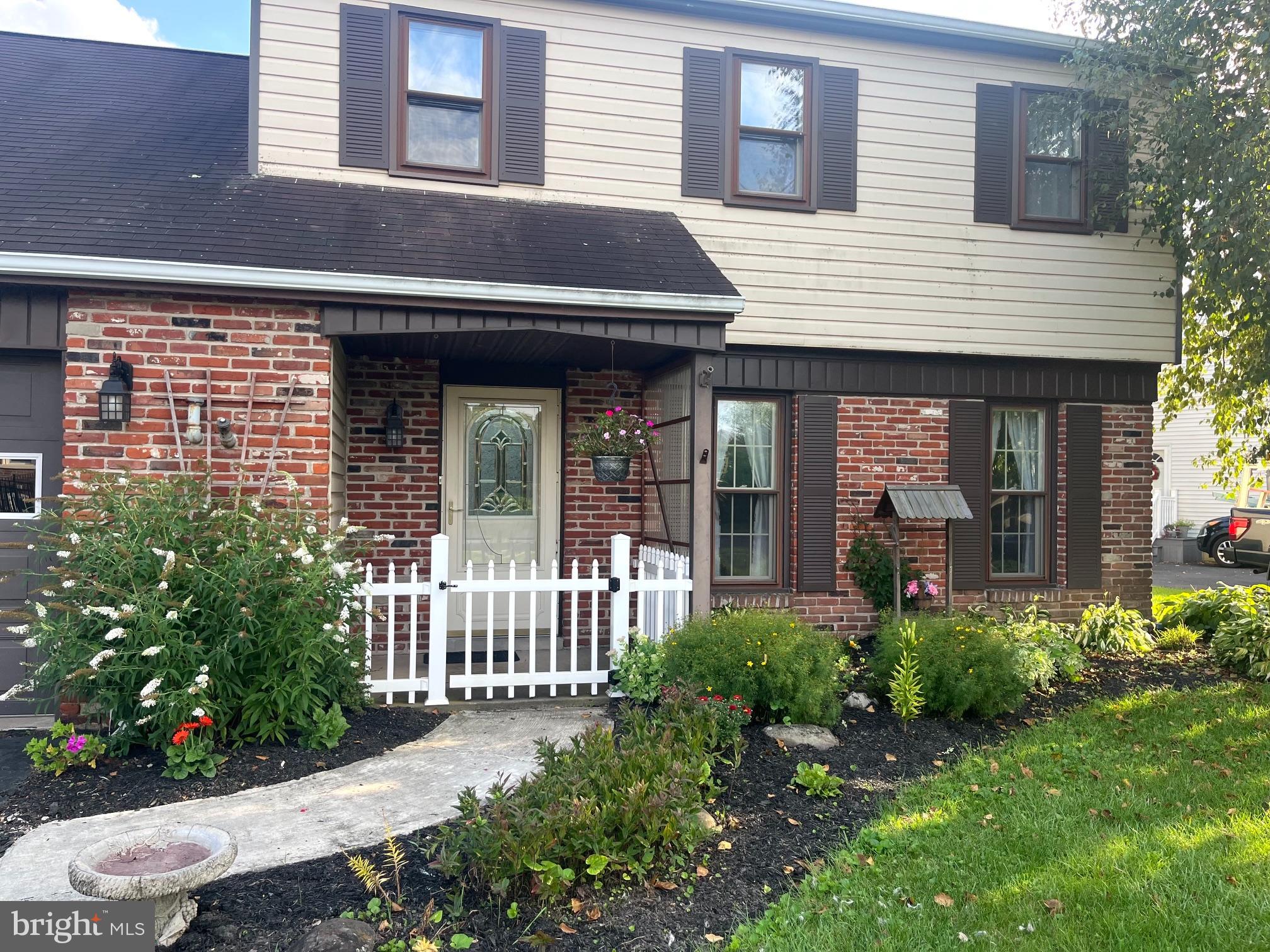 881 DEPOT LANE