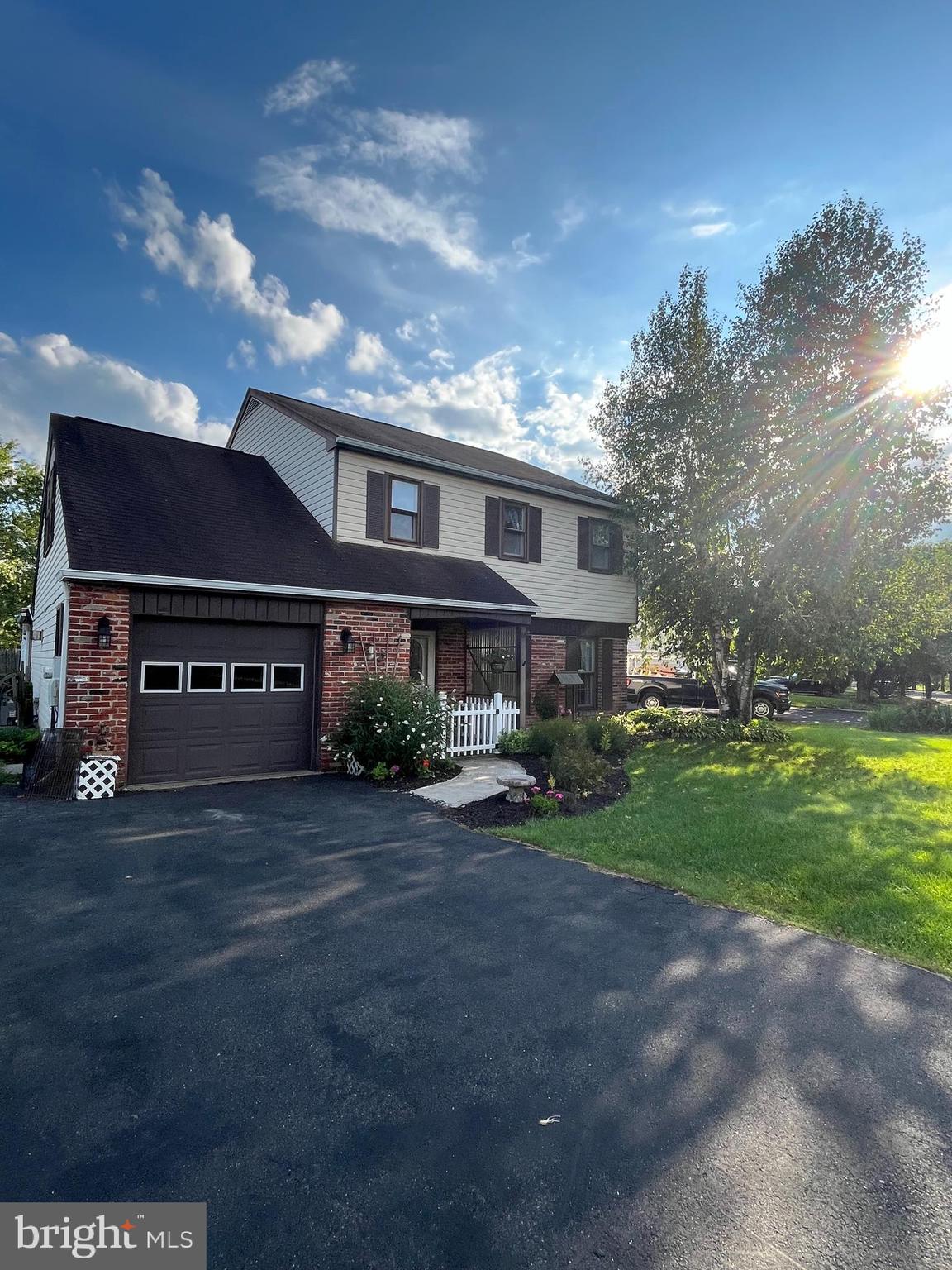 881 DEPOT LANE