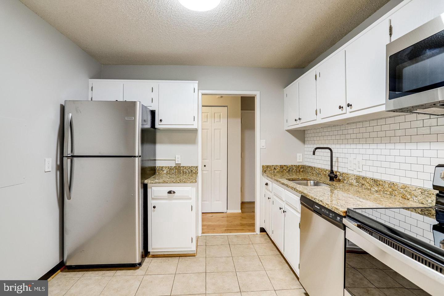 IDYLWOOD TOWERS CONDO - Residential