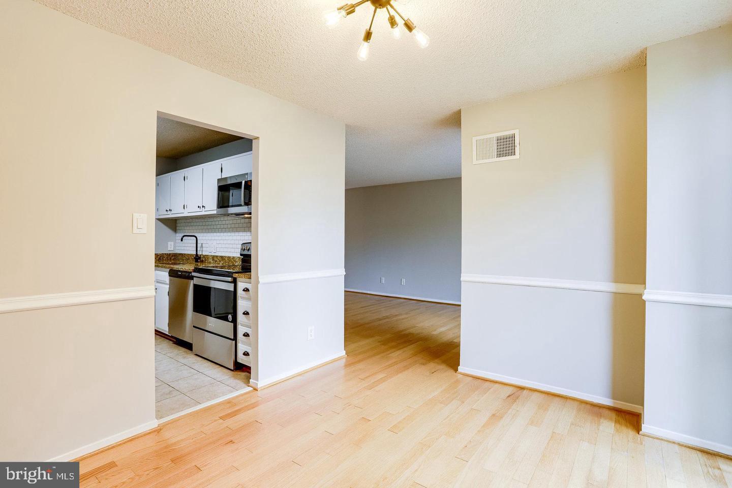 IDYLWOOD TOWERS CONDO - Residential