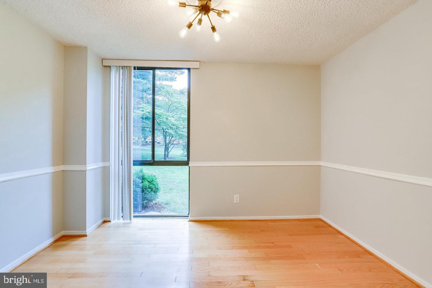 IDYLWOOD TOWERS CONDO - Residential