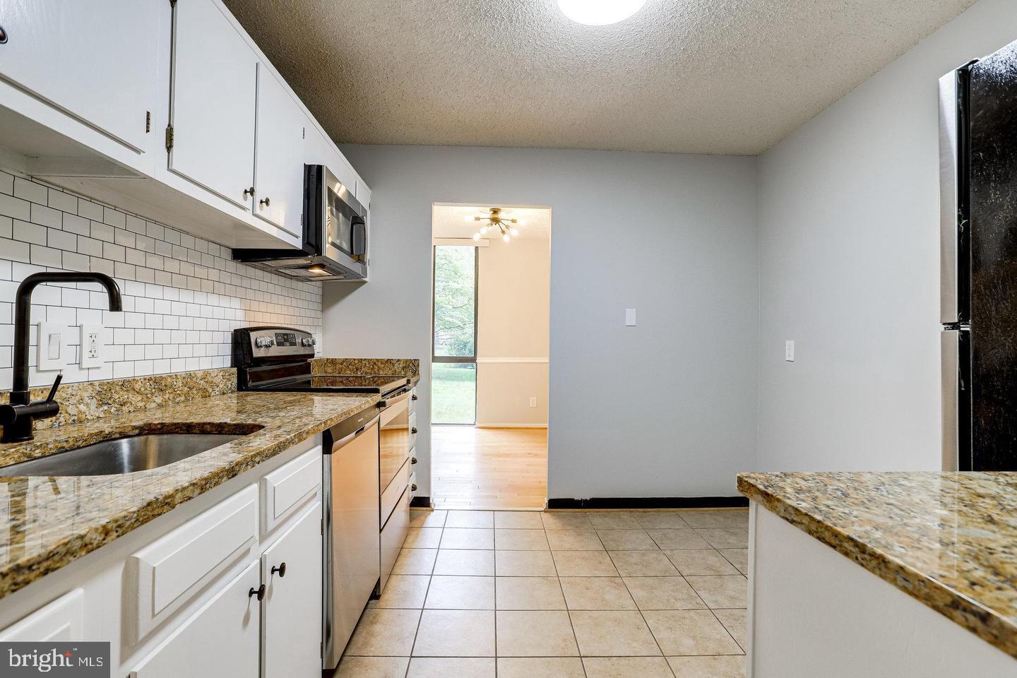 IDYLWOOD TOWERS CONDO - Residential