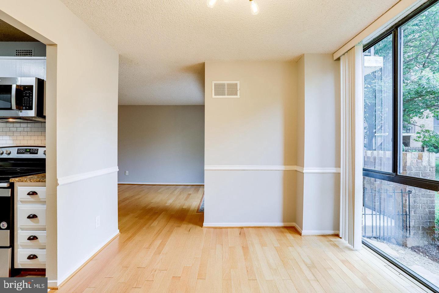 IDYLWOOD TOWERS CONDO - Residential