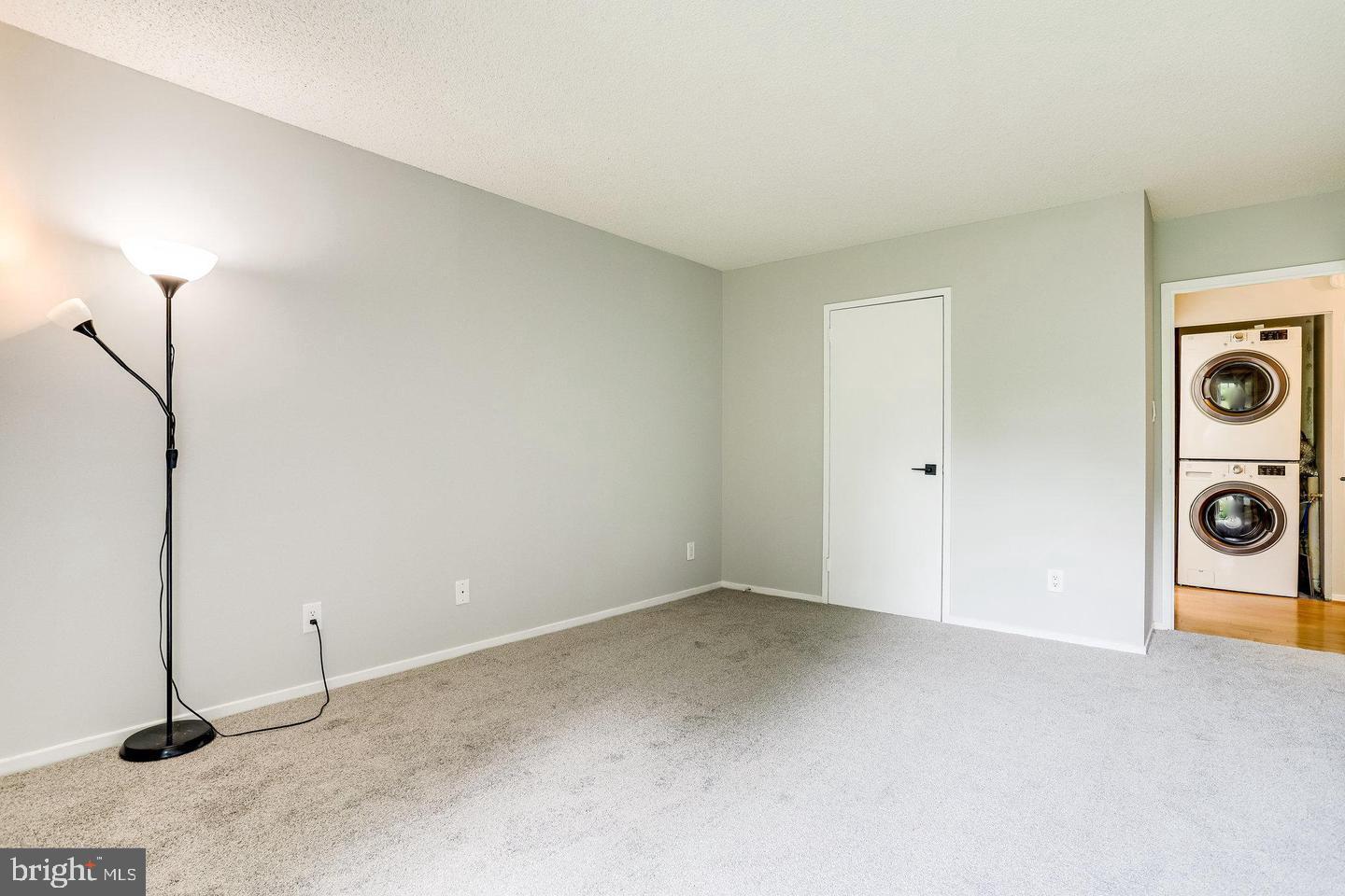 IDYLWOOD TOWERS CONDO - Residential