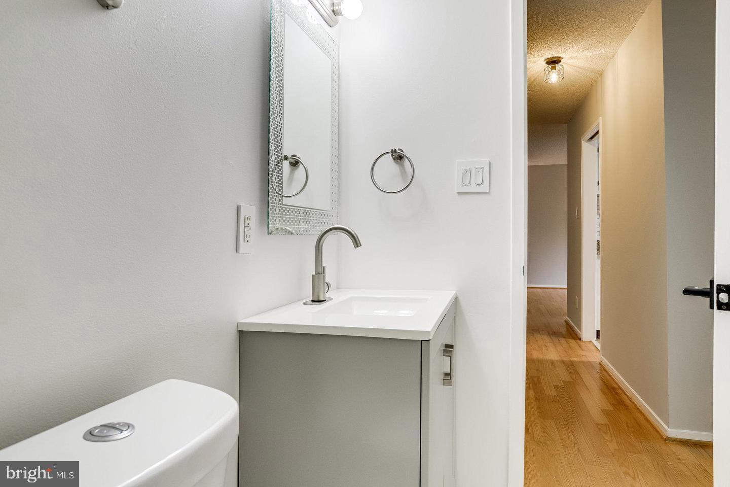 IDYLWOOD TOWERS CONDO - Residential