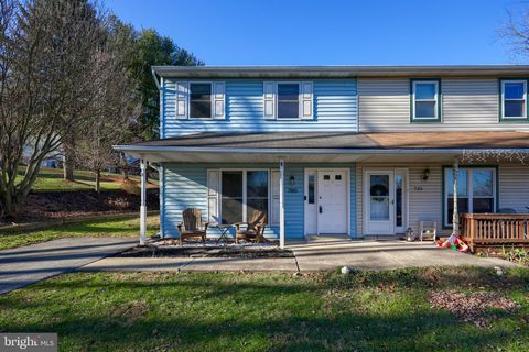 Photo of 780 Daniel Circle, MOUNT JOY, PA 17552 (MLS # PALA2062536)