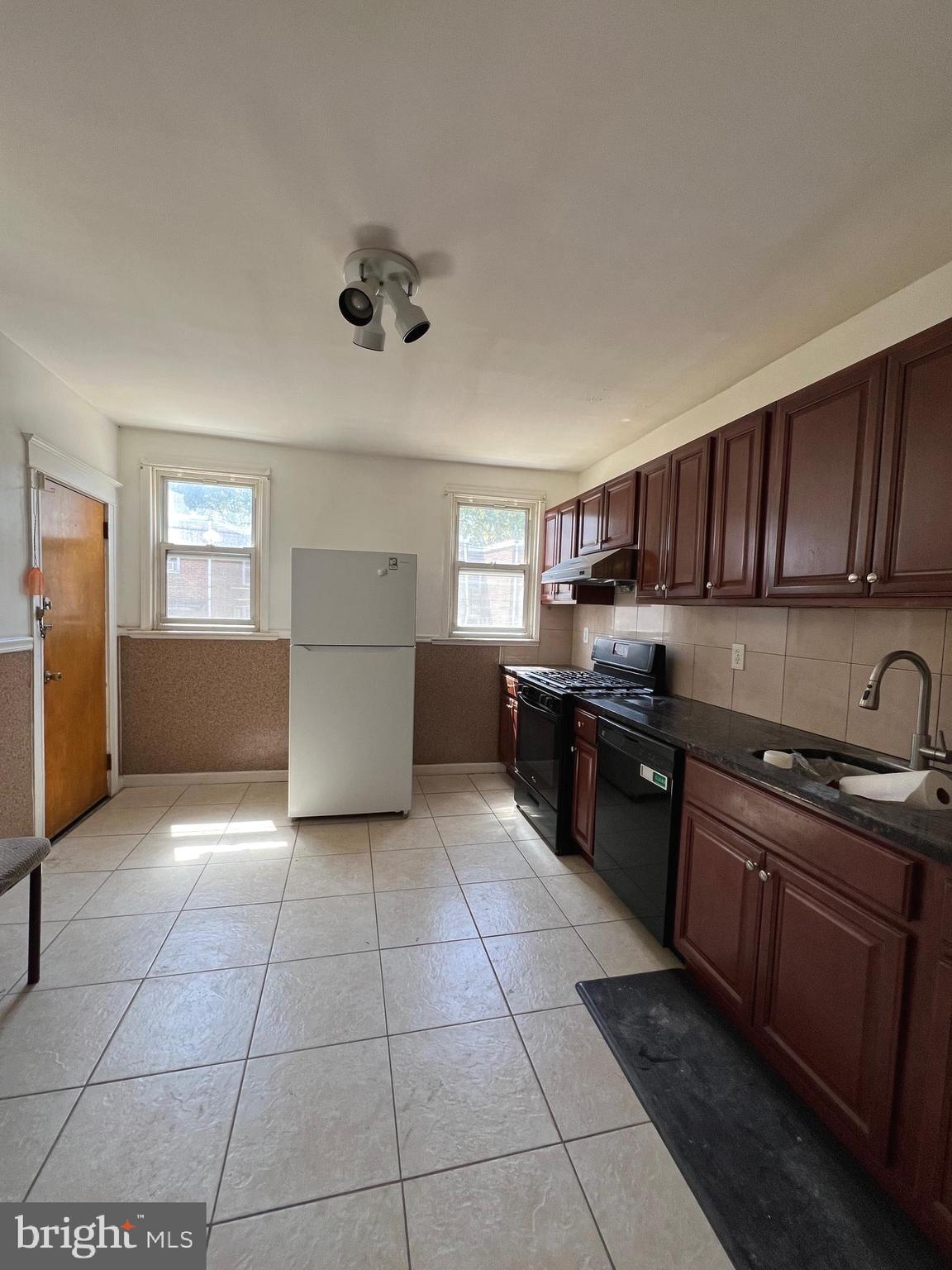 MAYFAIR - Residential