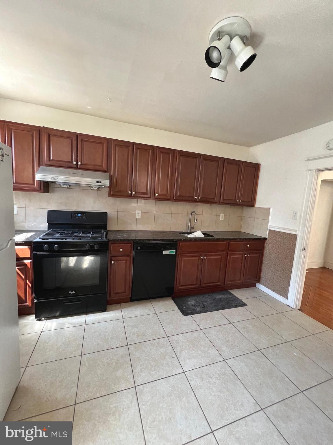 MAYFAIR - Residential