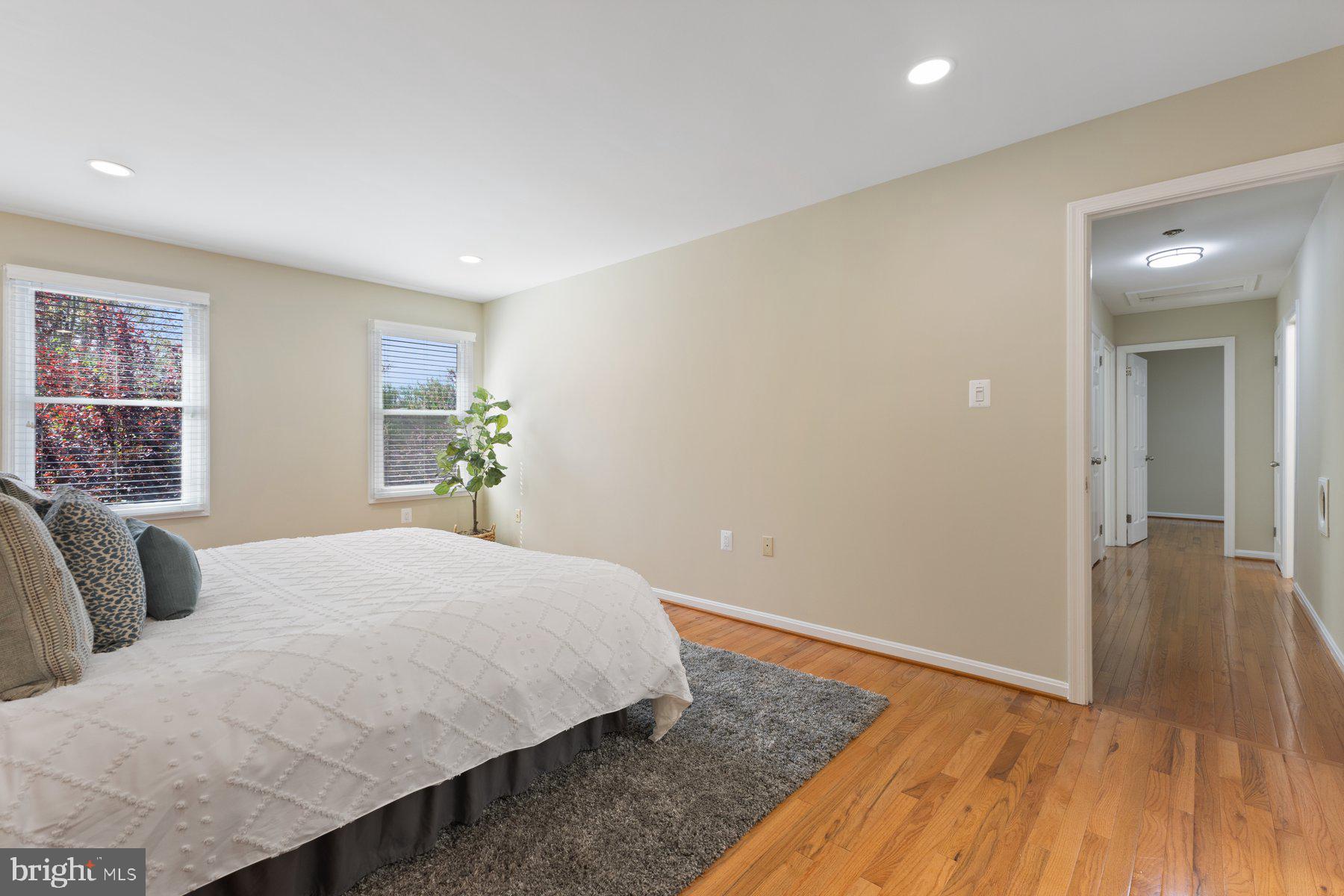 KENWOOD OAKS - Residential