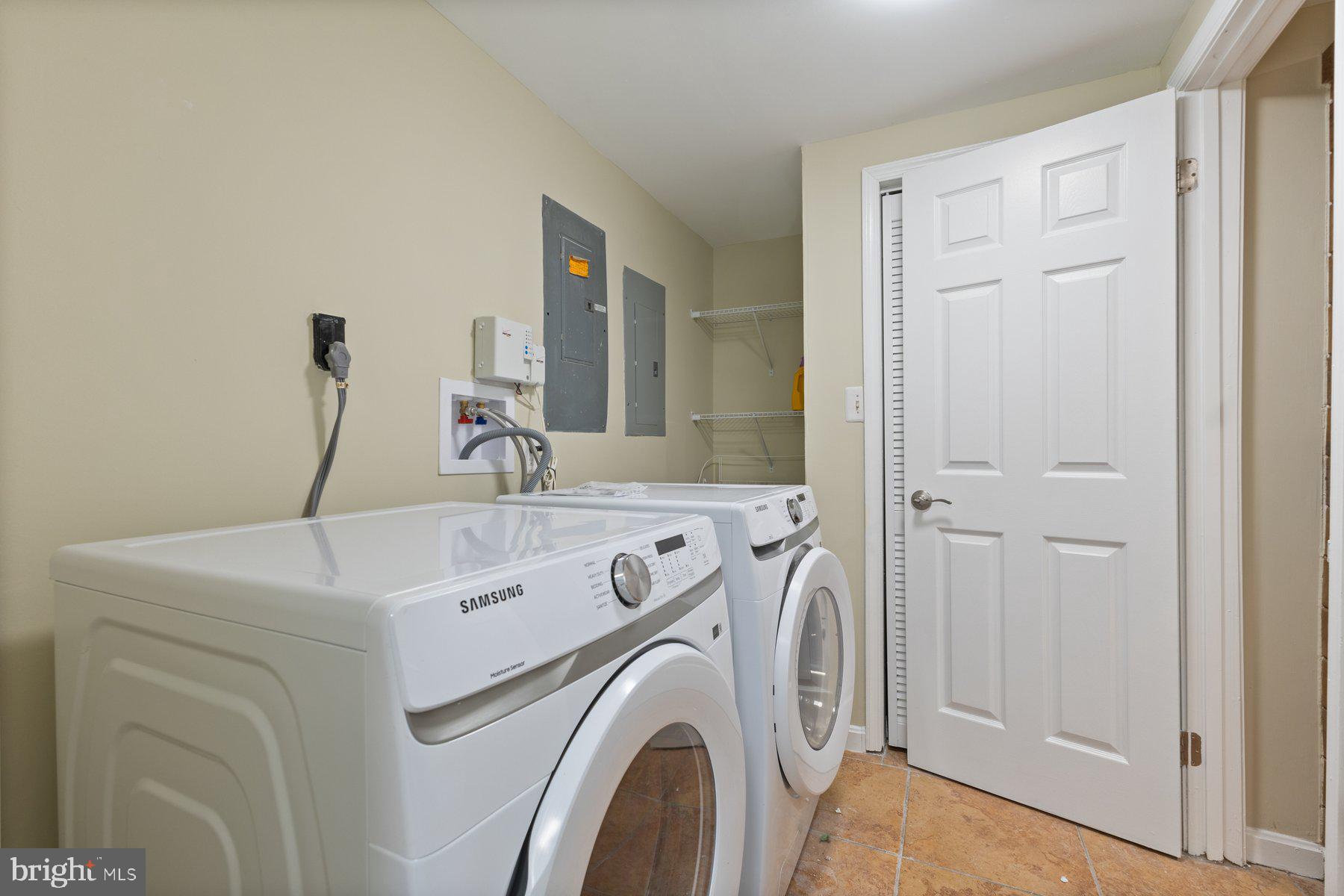 KENWOOD OAKS - Residential