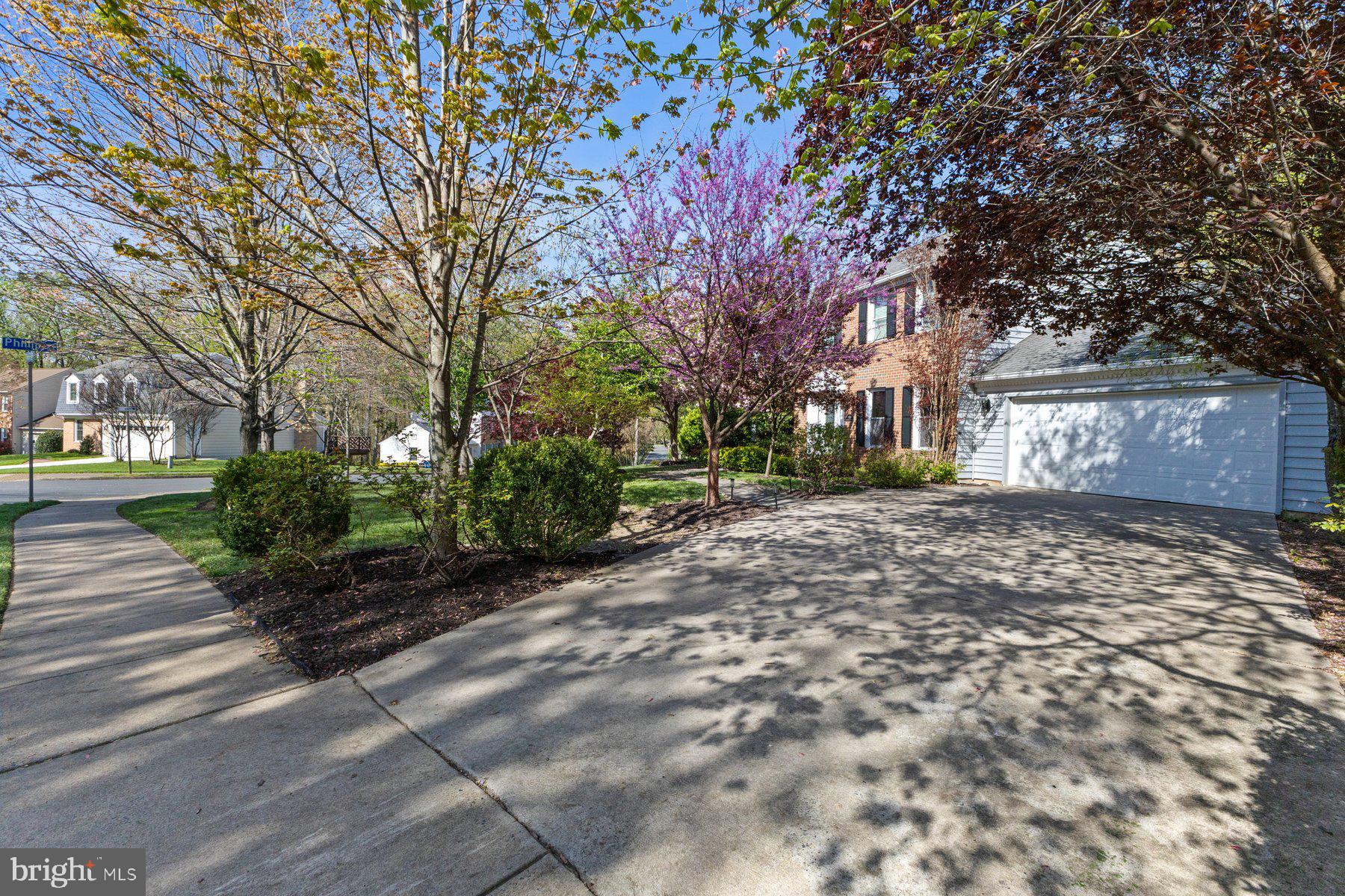 KENWOOD OAKS - Residential