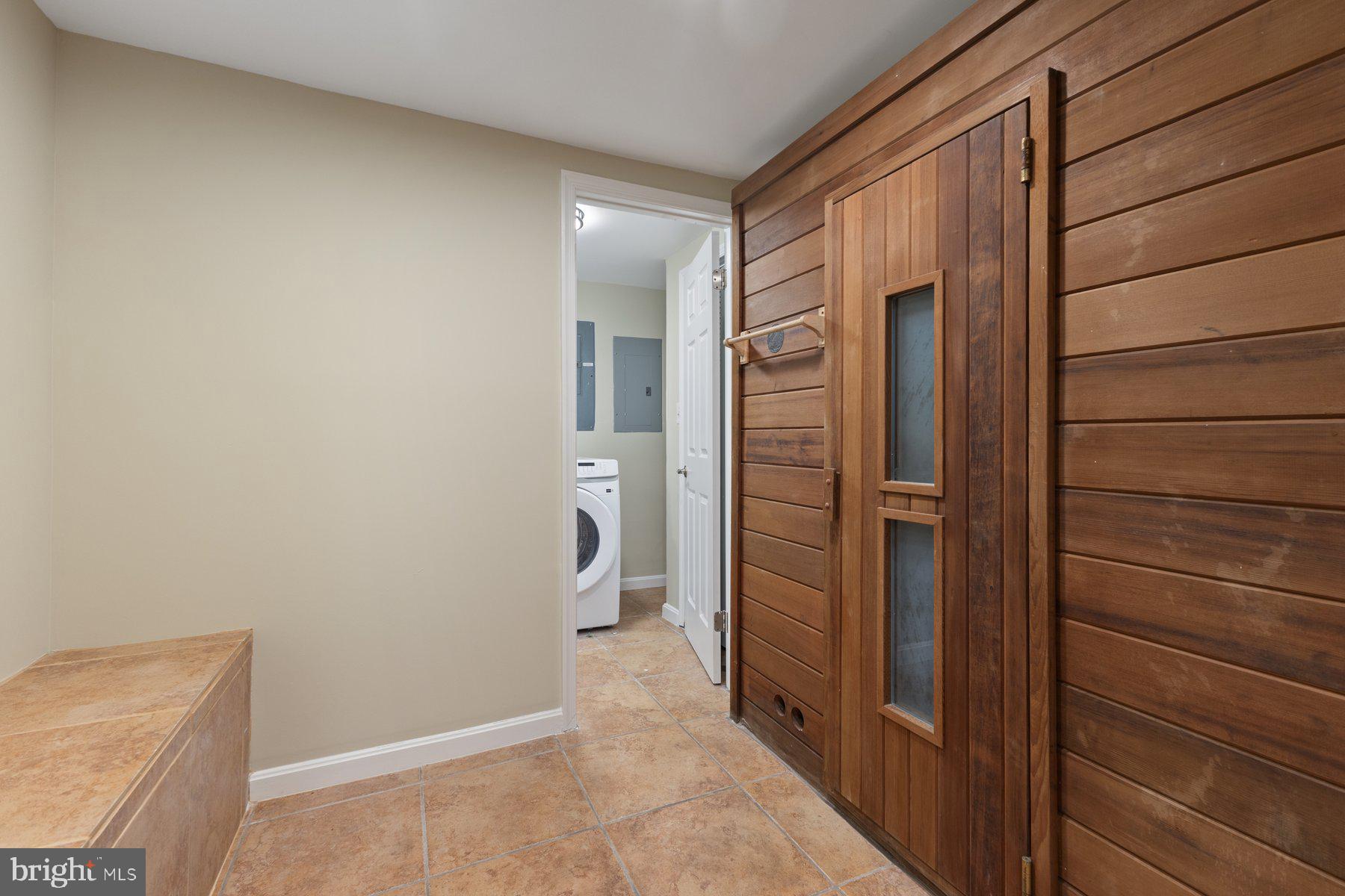 KENWOOD OAKS - Residential