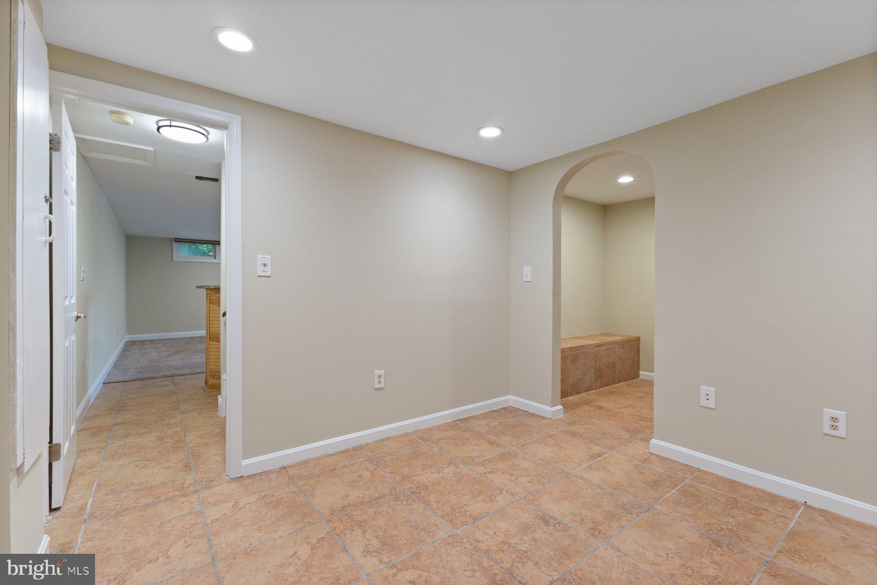 KENWOOD OAKS - Residential