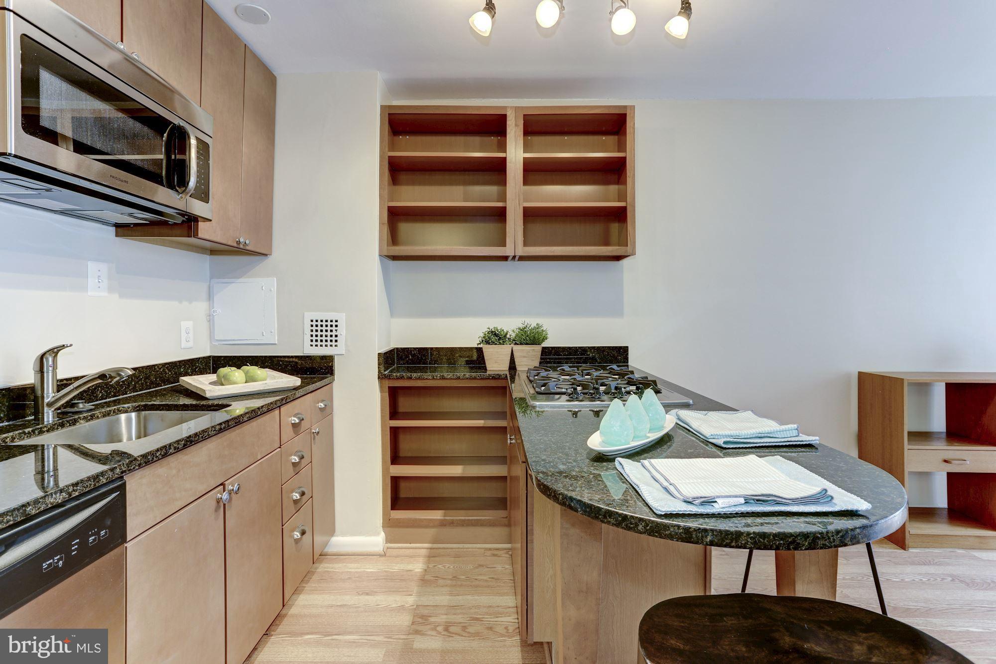 FOGGY BOTTOM - Residential Lease