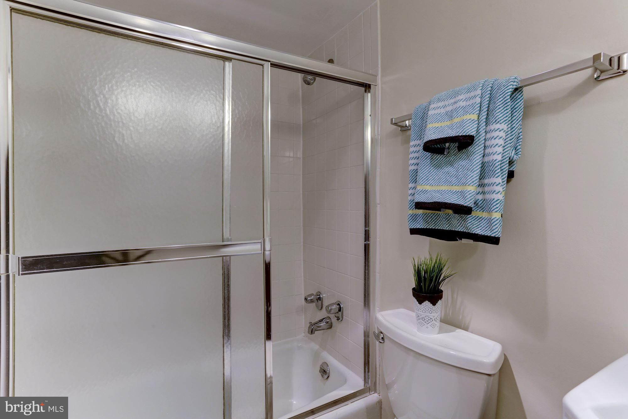 FOGGY BOTTOM - Residential Lease