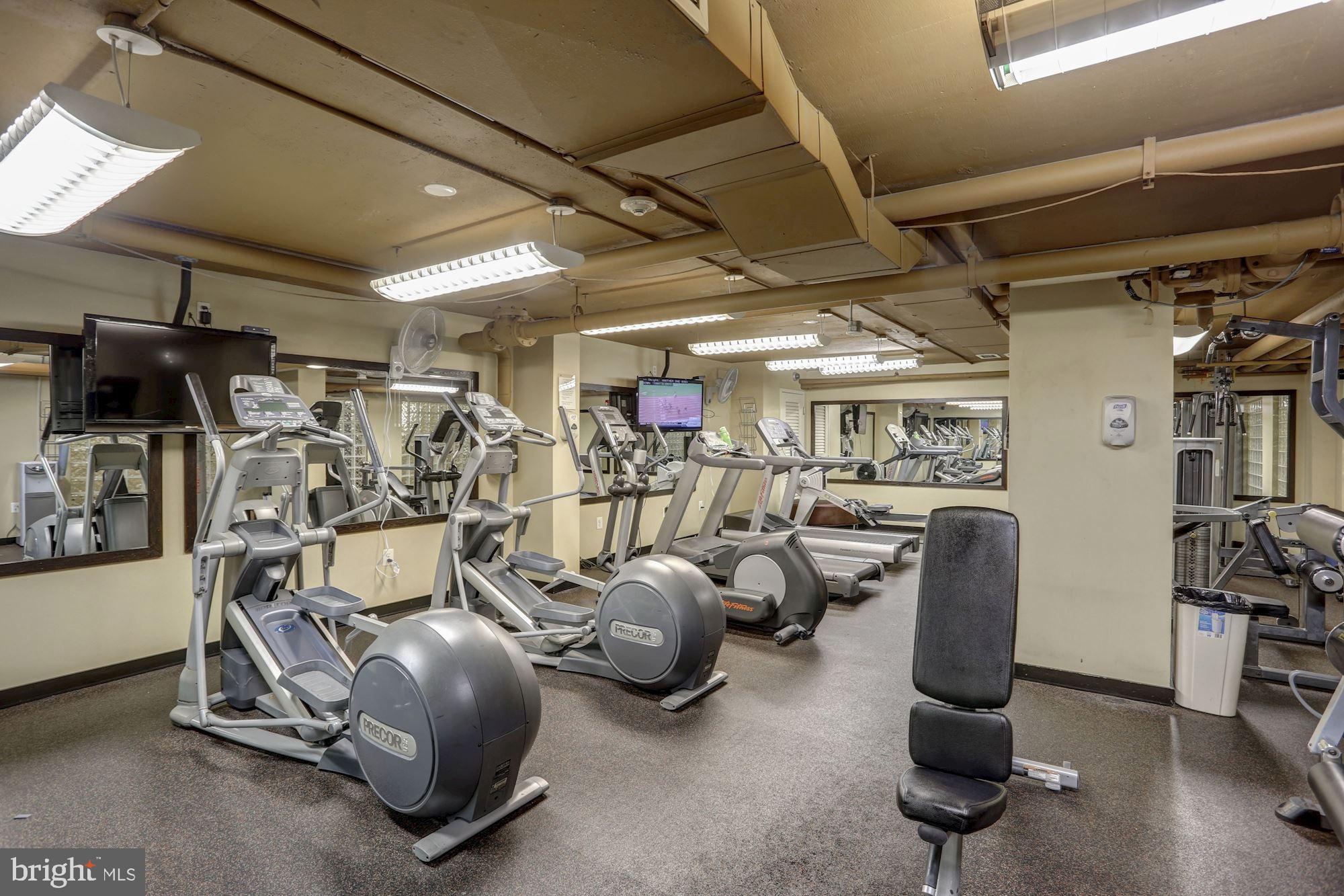 FOGGY BOTTOM - Residential Lease