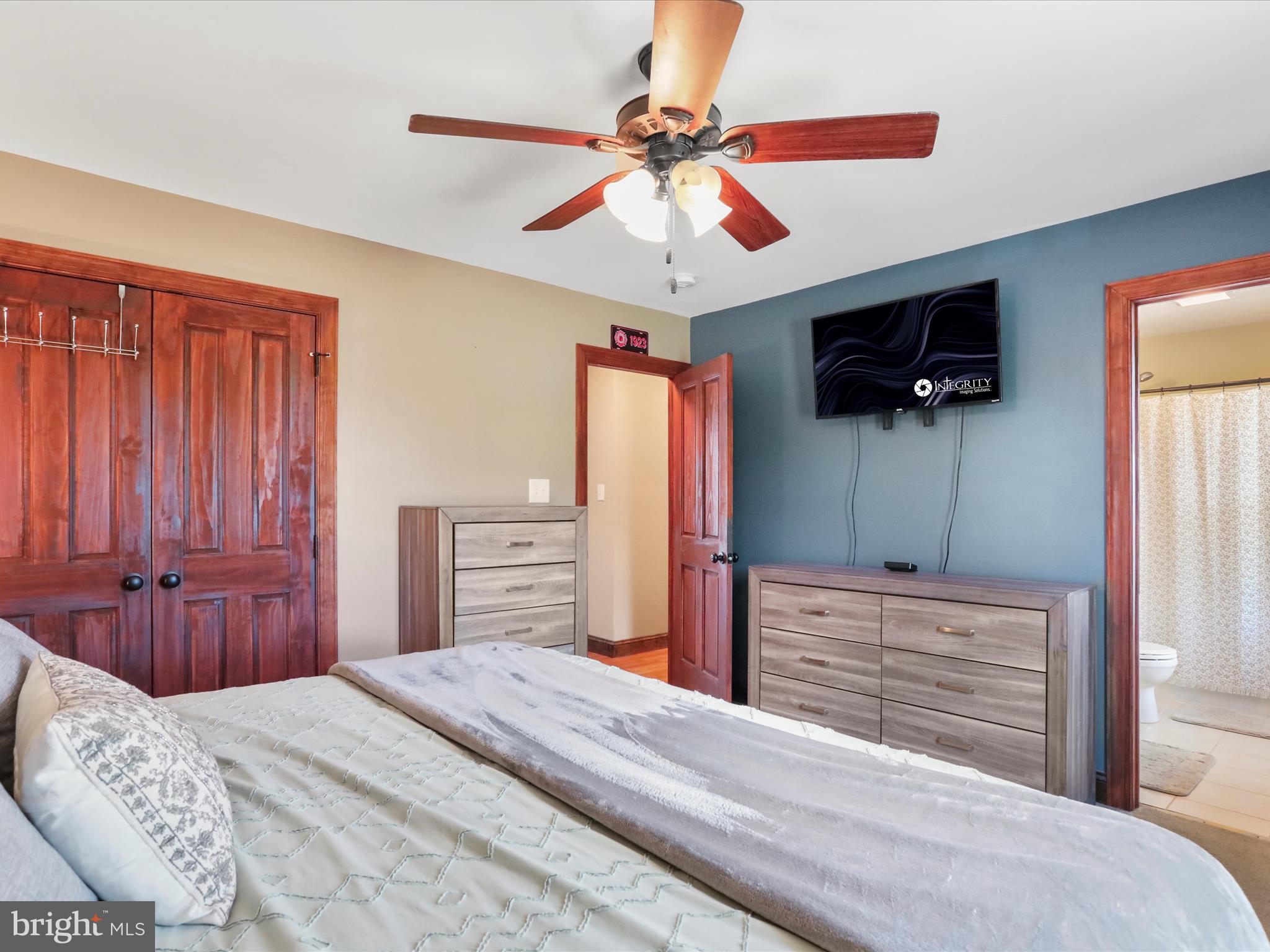 INWOOD VILLAGE - Residential