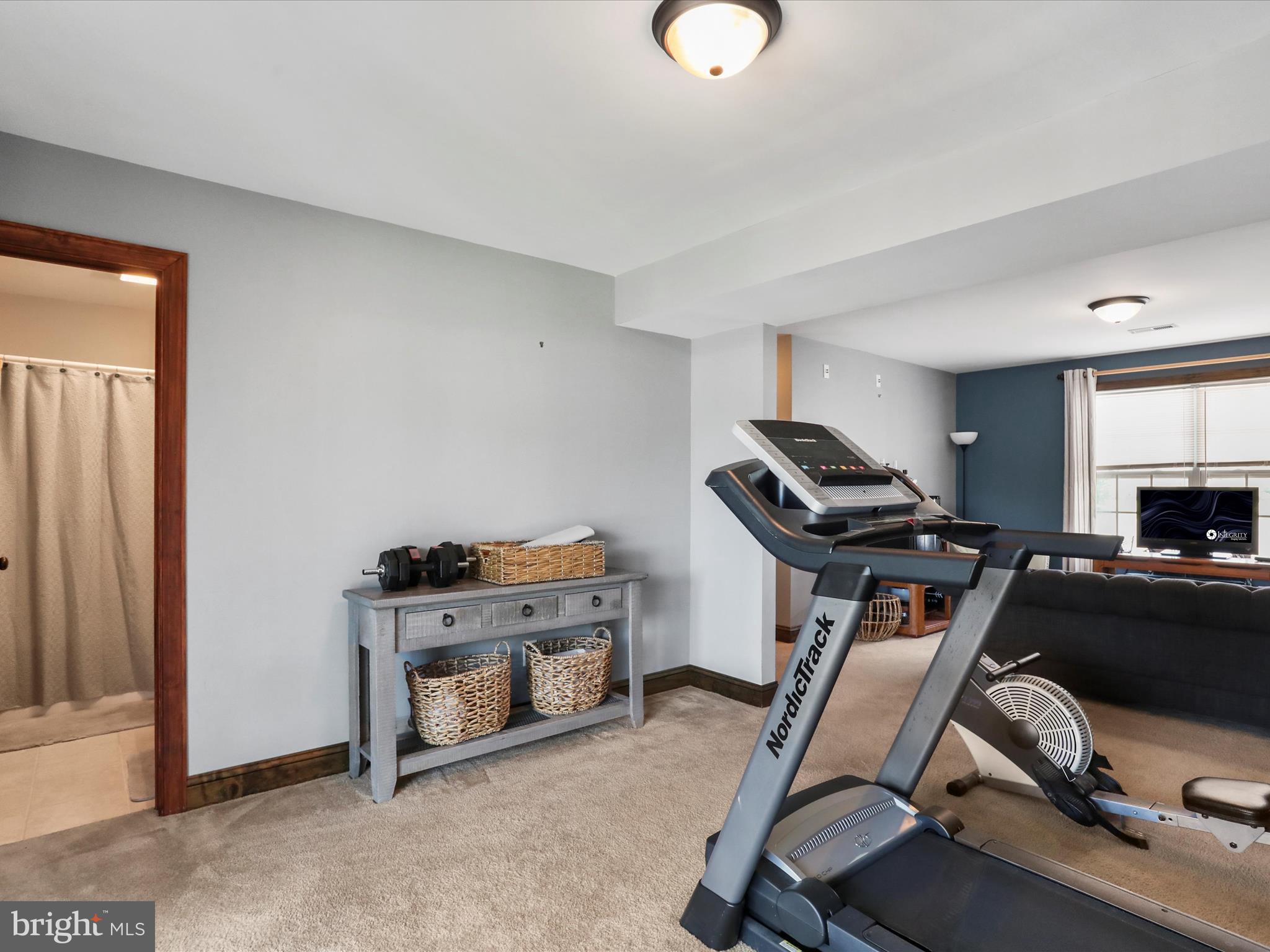 INWOOD VILLAGE - Residential