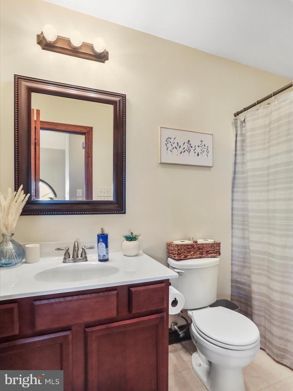 INWOOD VILLAGE - Residential