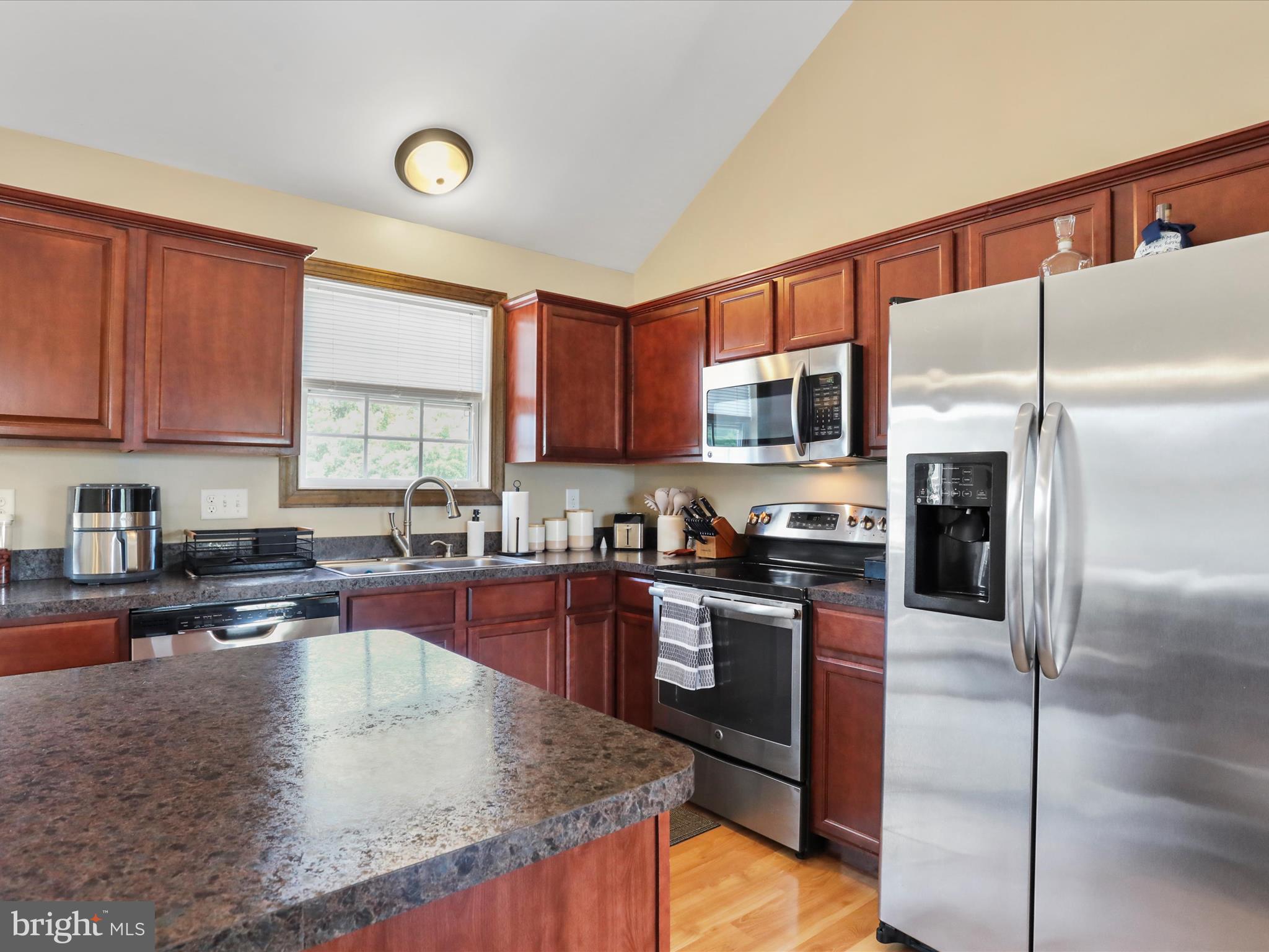 INWOOD VILLAGE - Residential