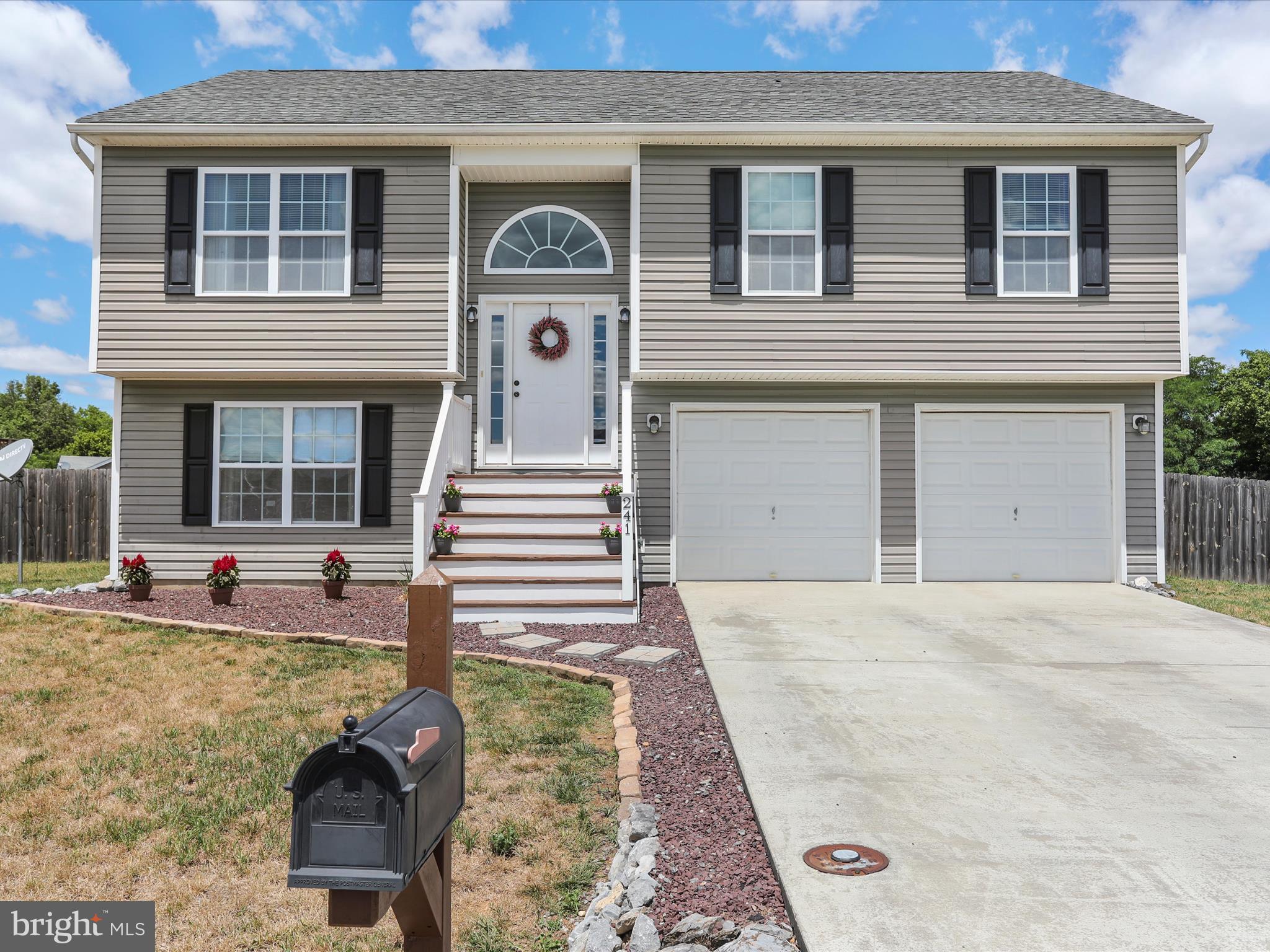 INWOOD VILLAGE - Residential